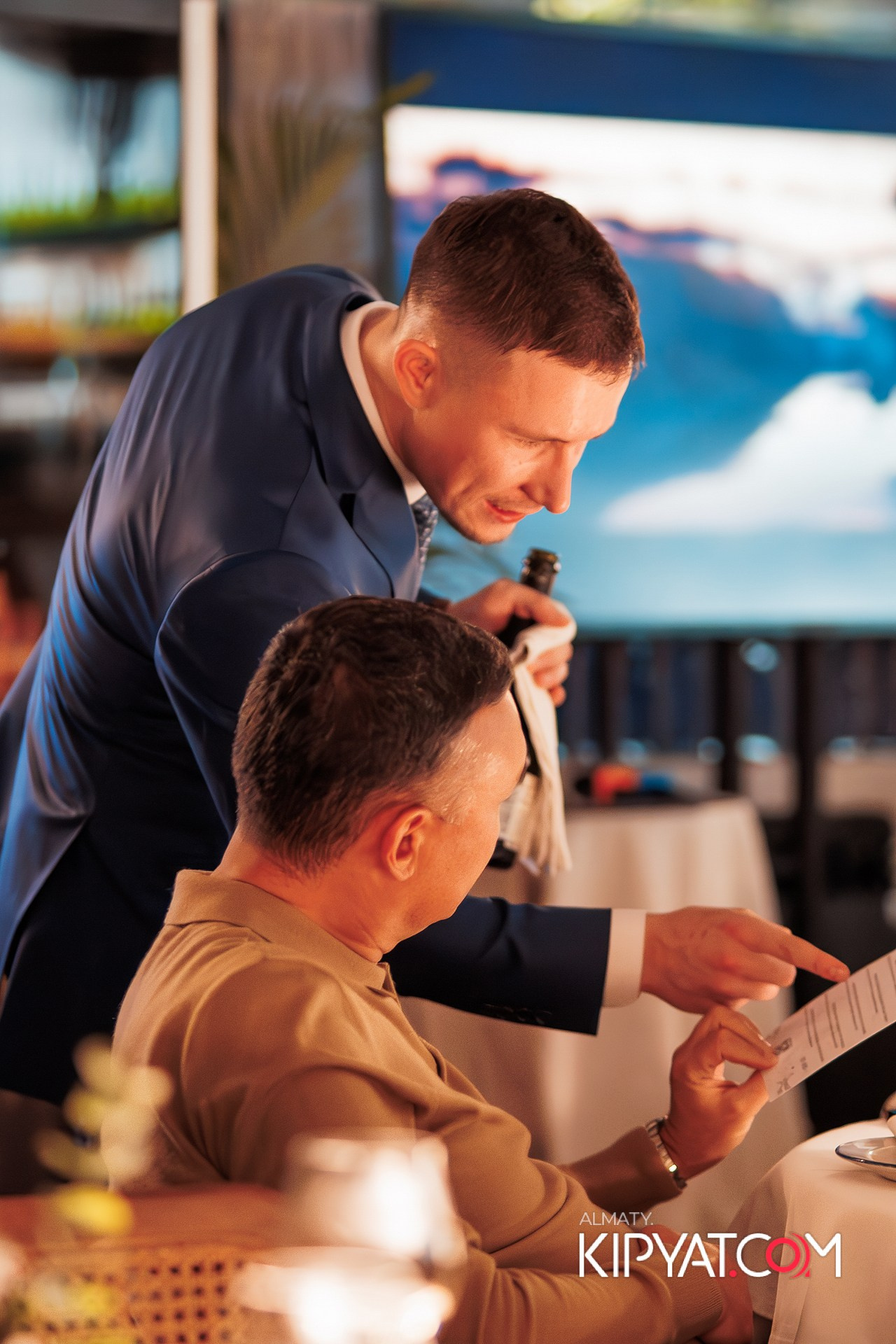 ЭКСКЛЮЗИВНЫЙ ГАСТРОНОМИЧЕСКИЙ УЖИН В 4 РУКИ В СОПРОВОЖДЕНИИ ВИН АБРАУ-ДЮРСО. КИПЯТКОМ АЛМАТЫ!