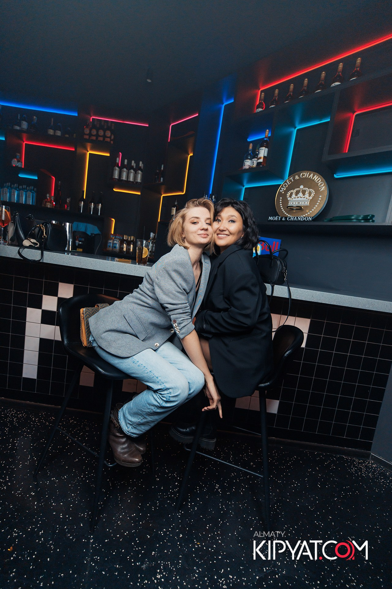 КОНЦЕРТ ГРУППЫ HIFI SANTA BARBARA. КИПЯТКОМ АЛМАТЫ!