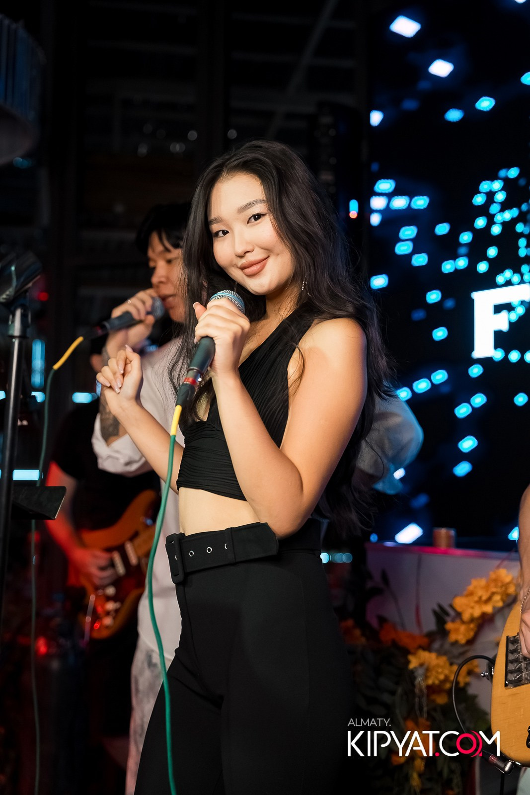 FRIENDS BAR & TERRACE. КИПЯТКОМ АЛМАТЫ!