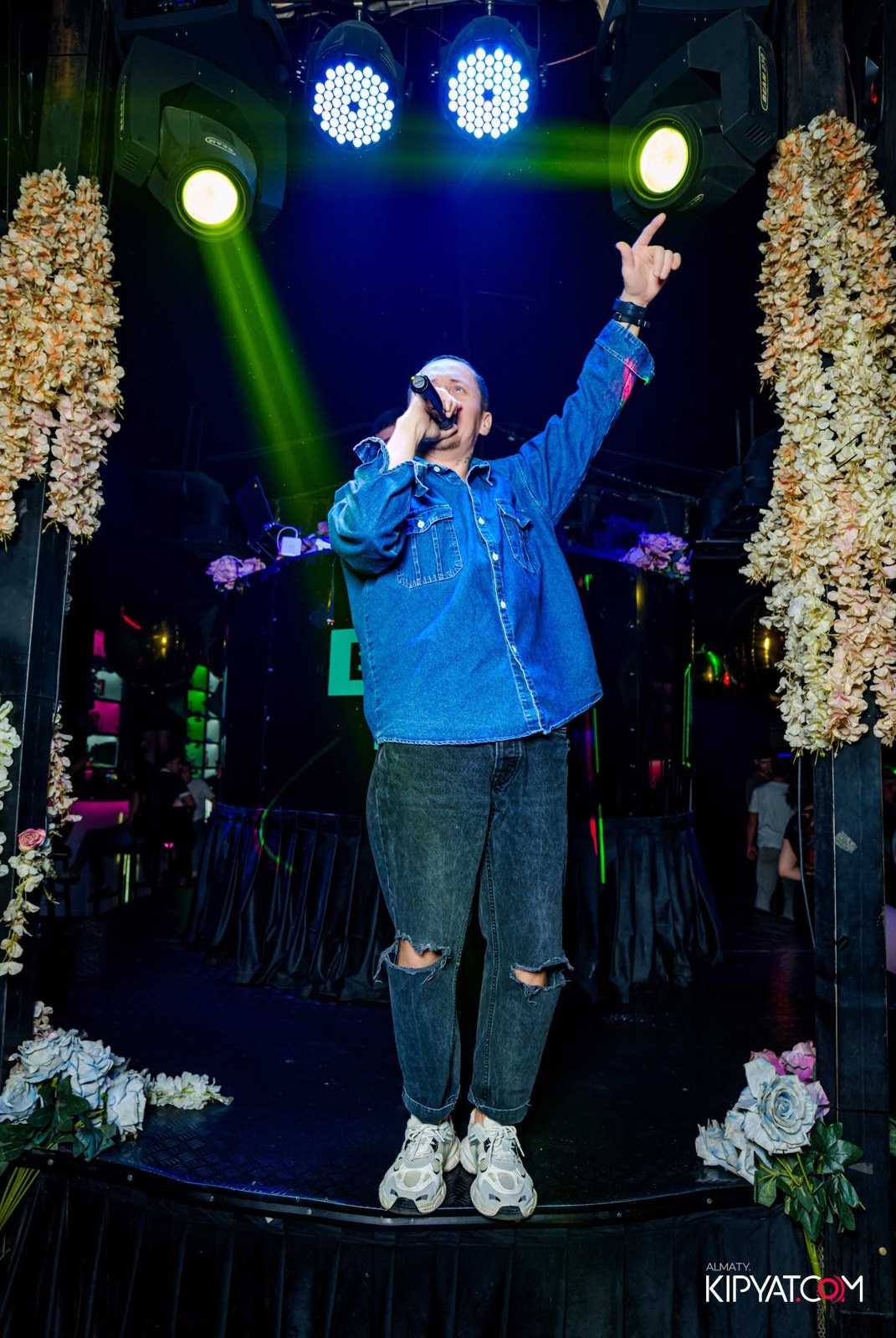 UYAT EMES BAR. КИПЯТКОМ АЛМАТЫ!