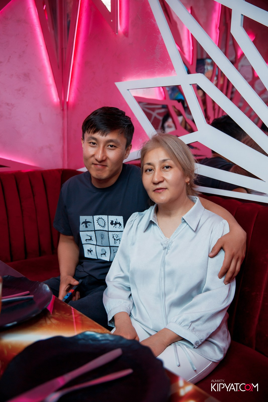 УХО И МЕДВЕДЬ НА ГАГАРИНА. КИПЯТКОМ АЛМАТЫ!