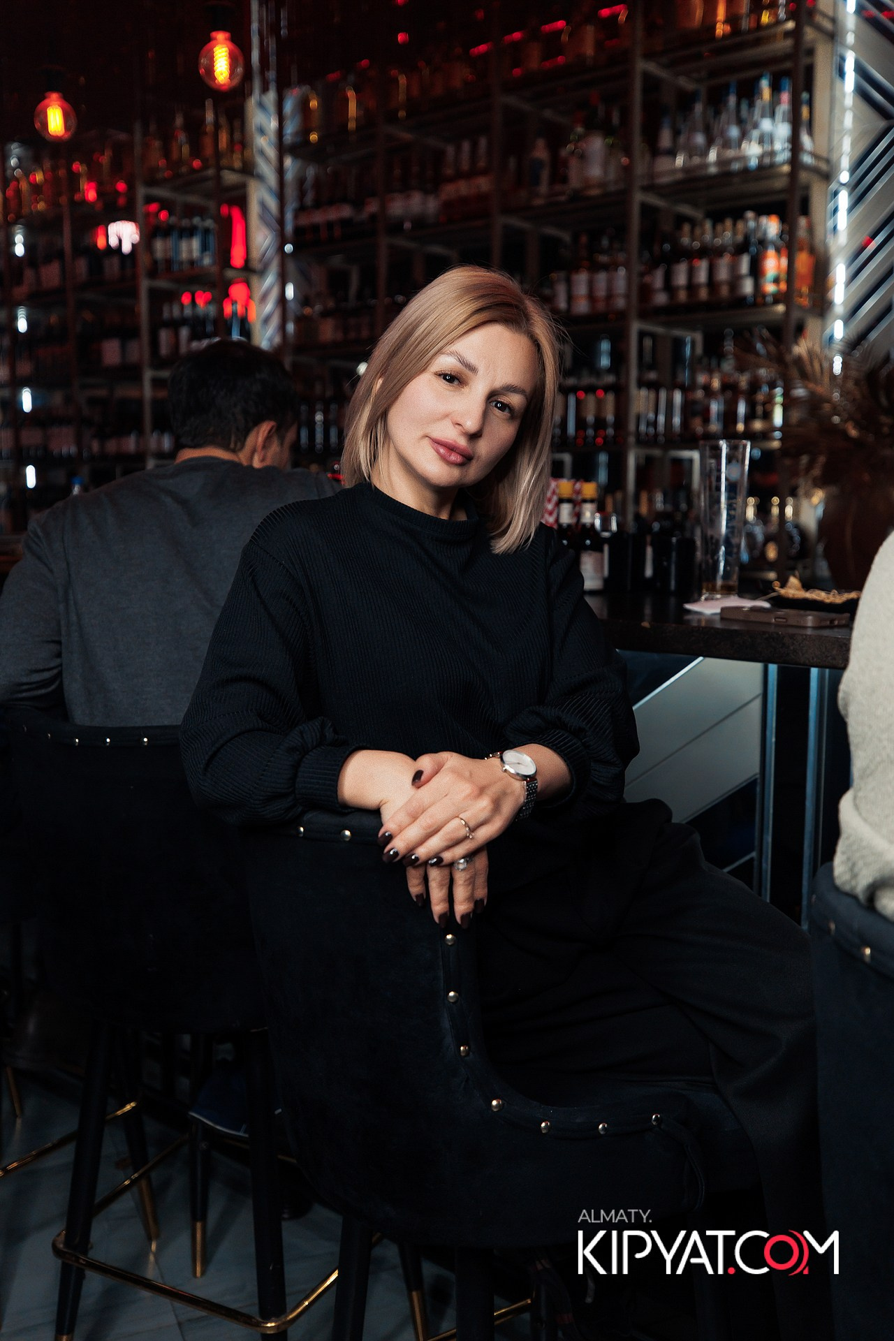 FRIENDS BAR & TERRACE. КИПЯТКОМ АЛМАТЫ!