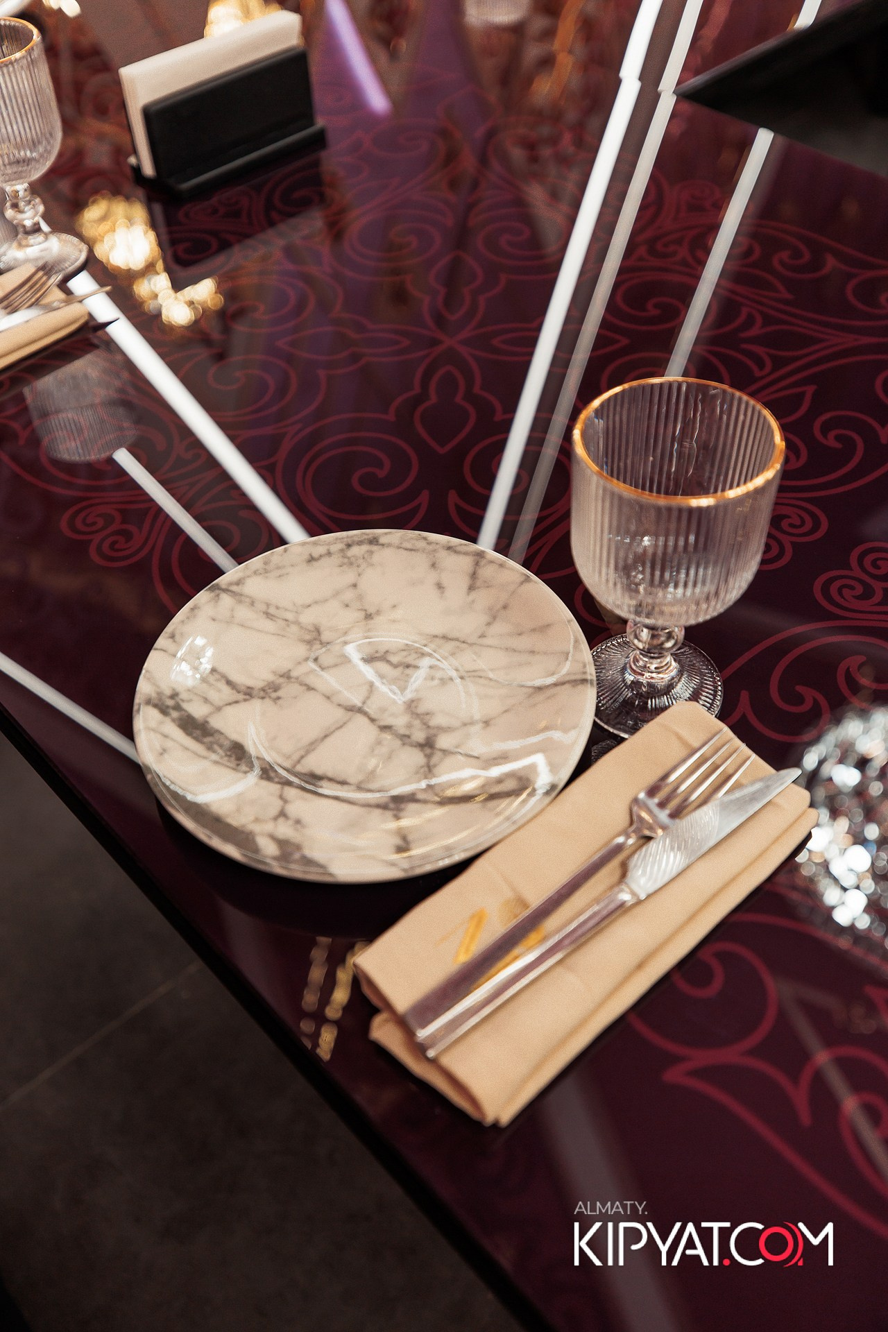 MOOD KARAOKE & TERRACE. КИПЯТКОМ АЛМАТЫ!