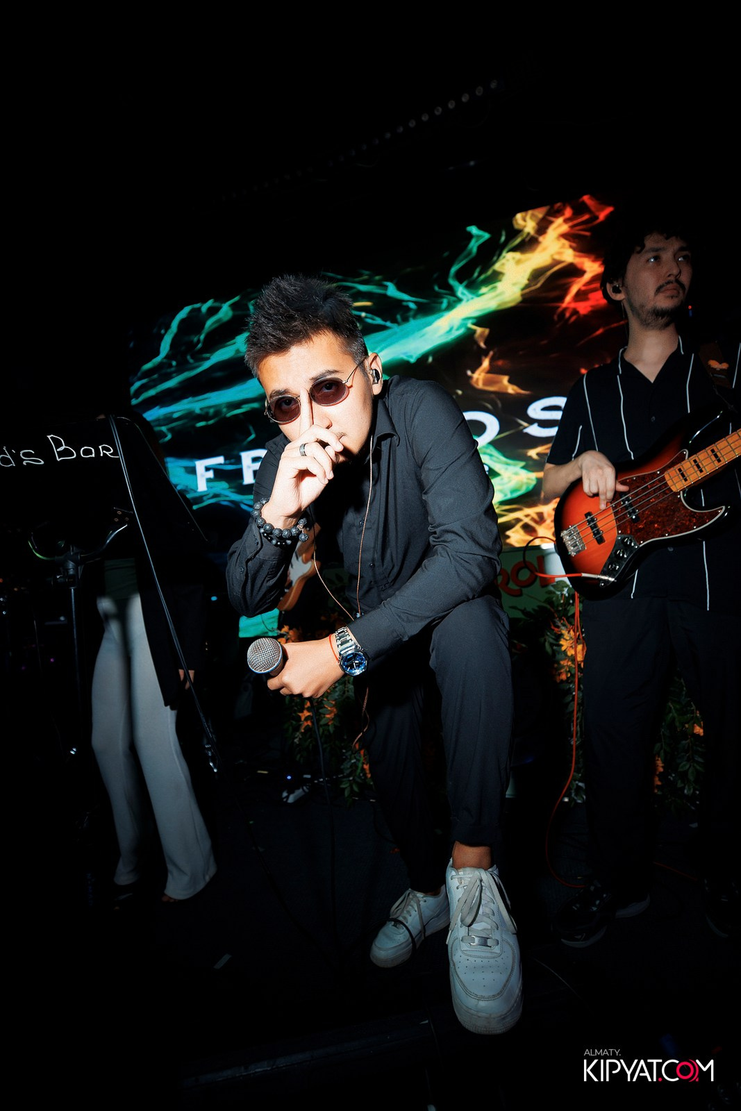 FRIENDS BAR & TERRACE. КИПЯТКОМ АЛМАТЫ!