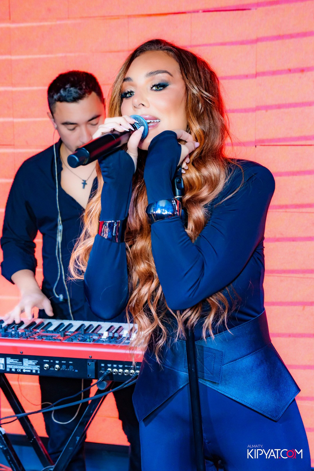 LAUREATE KARAOKE HALL. КИПЯТКОМ АЛМАТЫ!