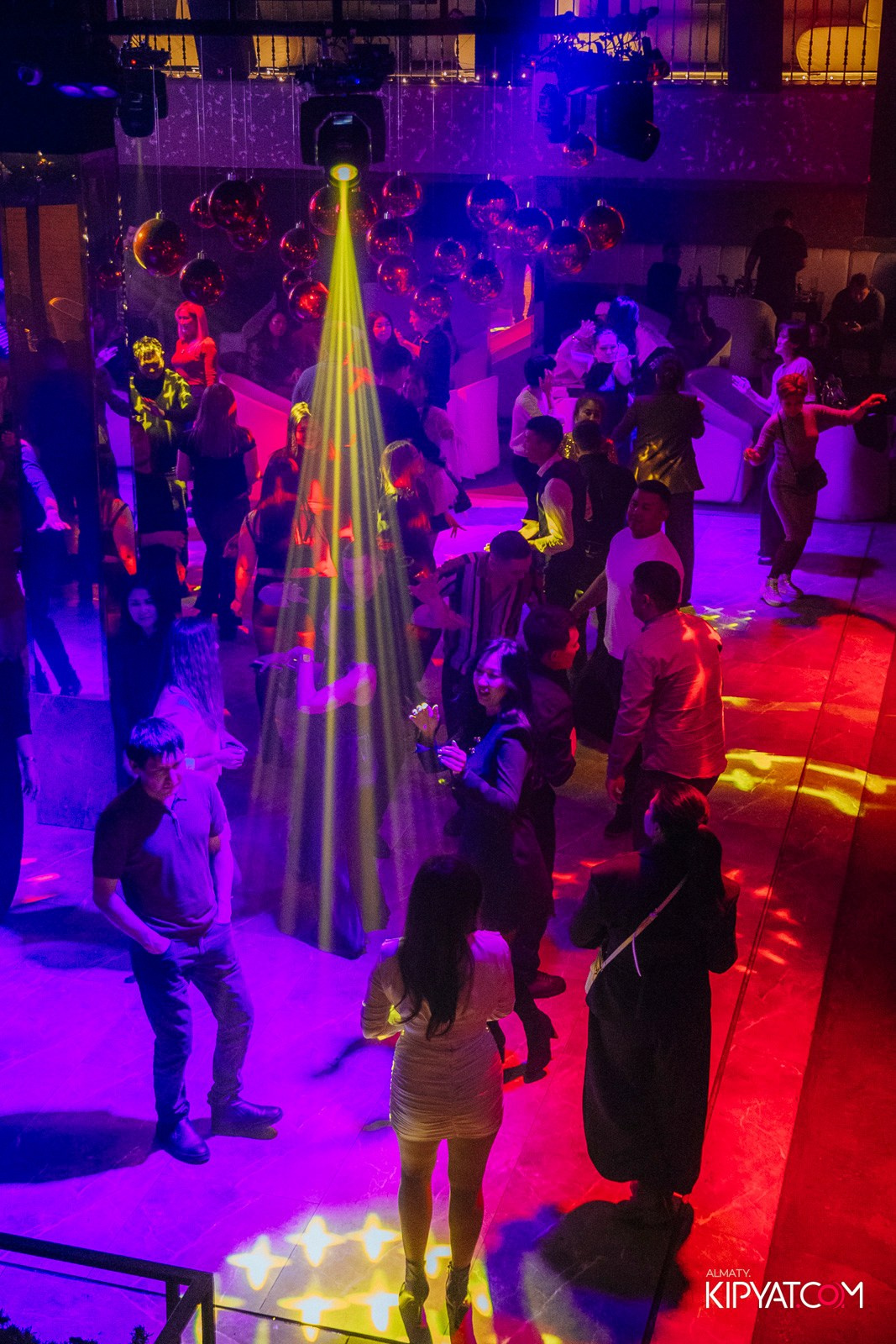 HIT RETRO. КИПЯТКОМ АЛМАТЫ! Фотосъемка мероприятий в Алматы