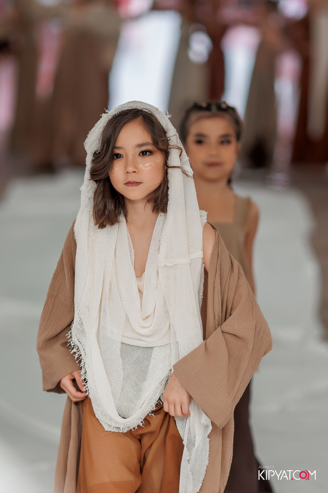 JUNIOR FASHION SHOW. КИПЯТКОМ АЛМАТЫ!