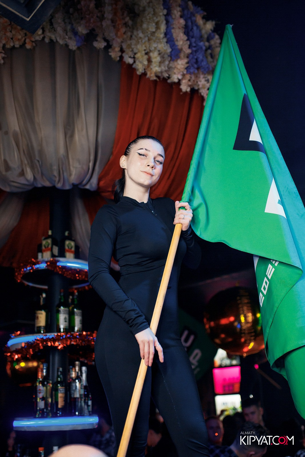 UYAT EMES BAR. КИПЯТКОМ АЛМАТЫ!