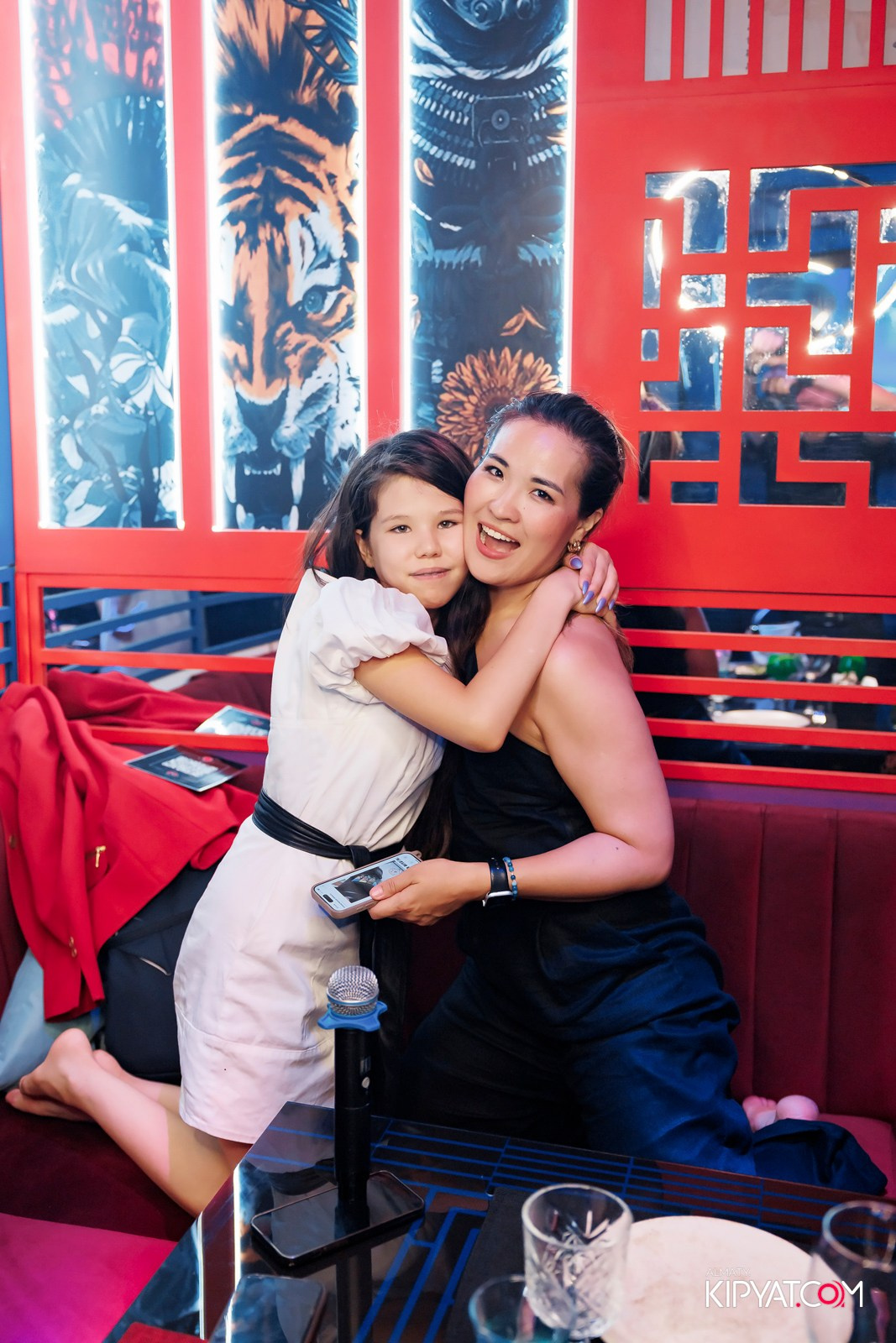 ЗАЯ, НА БИС. КИПЯТКОМ АЛМАТЫ!