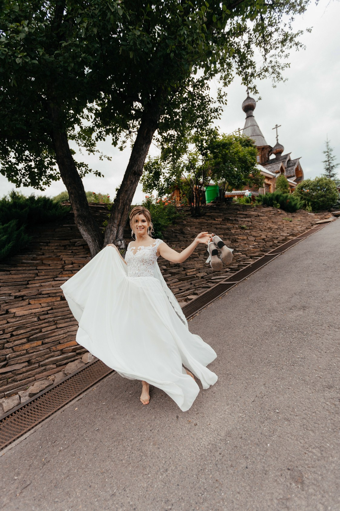 Милая фотосессия у храма. Свадебный и семейный фотограф в Новокузнецке Светлана Числова
