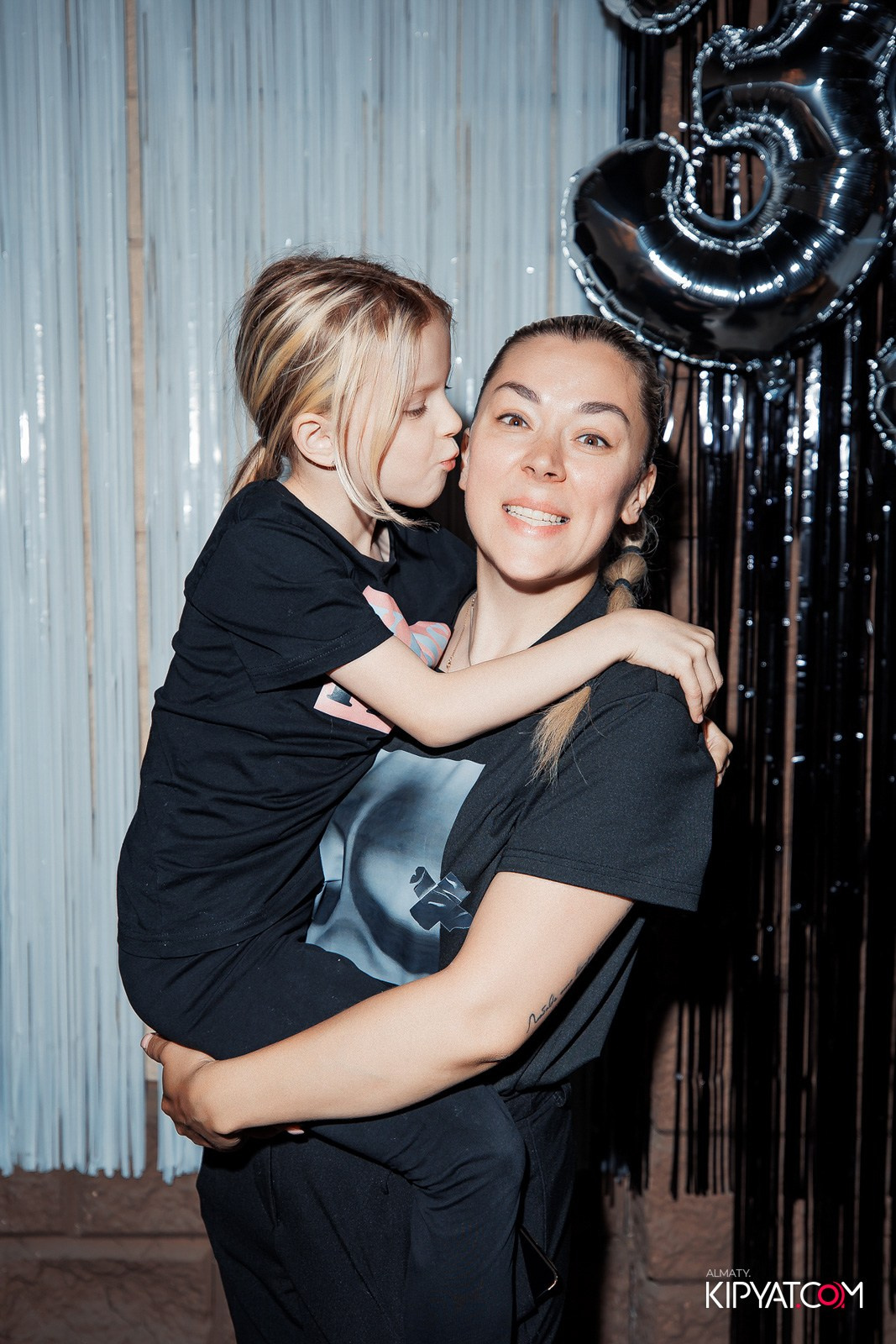 THE WALL STREET. КИПЯТКОМ АЛМАТЫ!