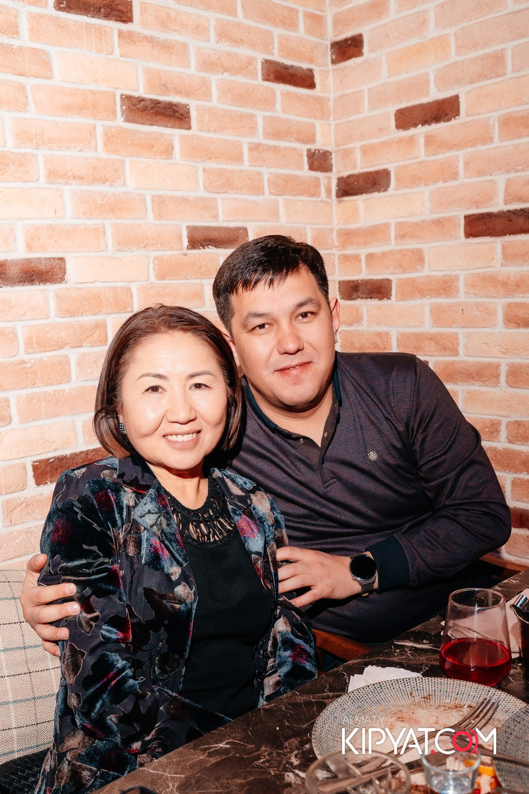 ZIYAFET STEAK HOUSE. КИПЯТКОМ АЛМАТЫ!