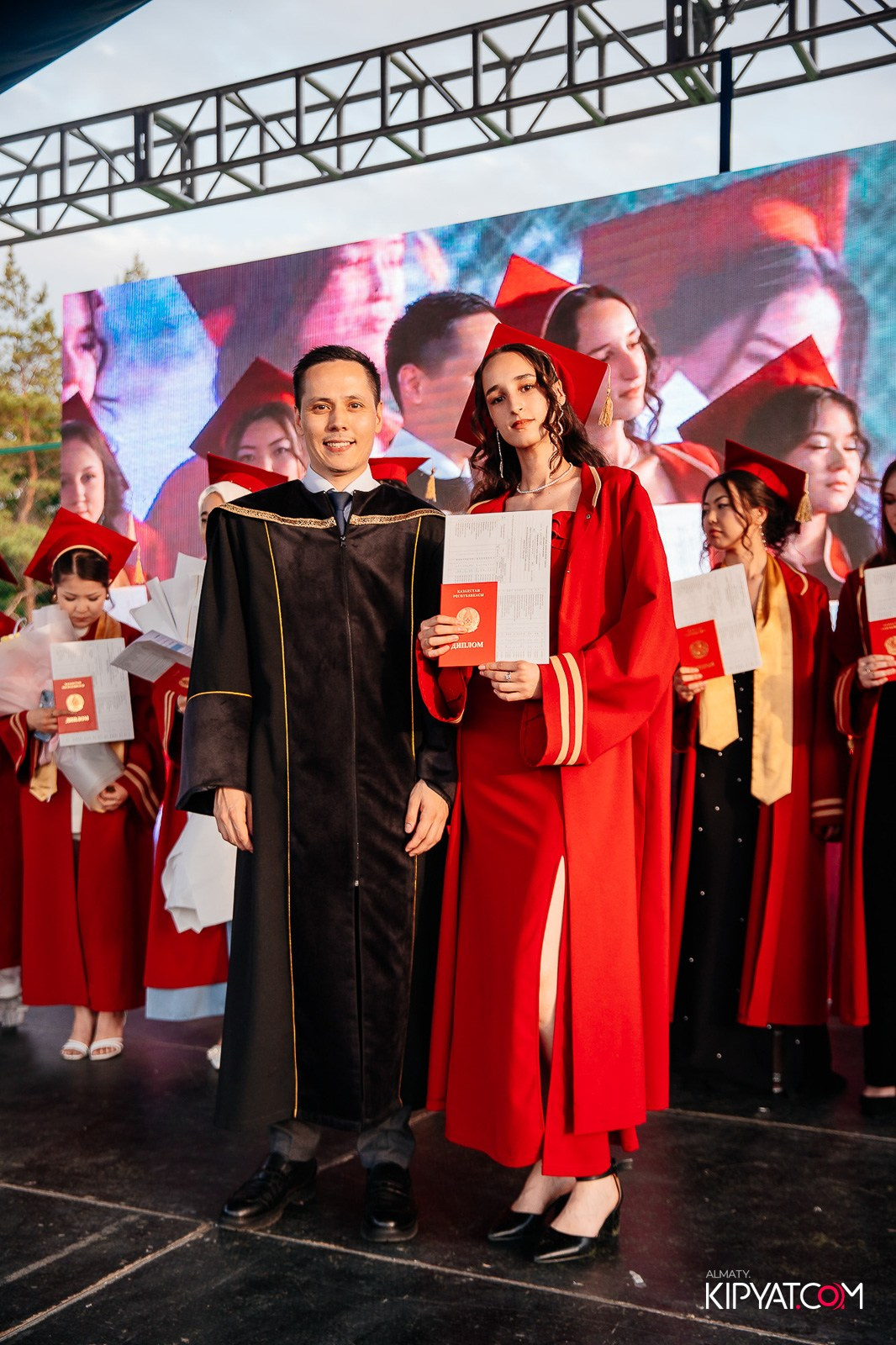 ВРУЧЕНИЕ ДИПЛОМОВ — НАРХОЗ КОЛЛЕДЖ. Part 4. КИПЯТКОМ АЛМАТЫ!