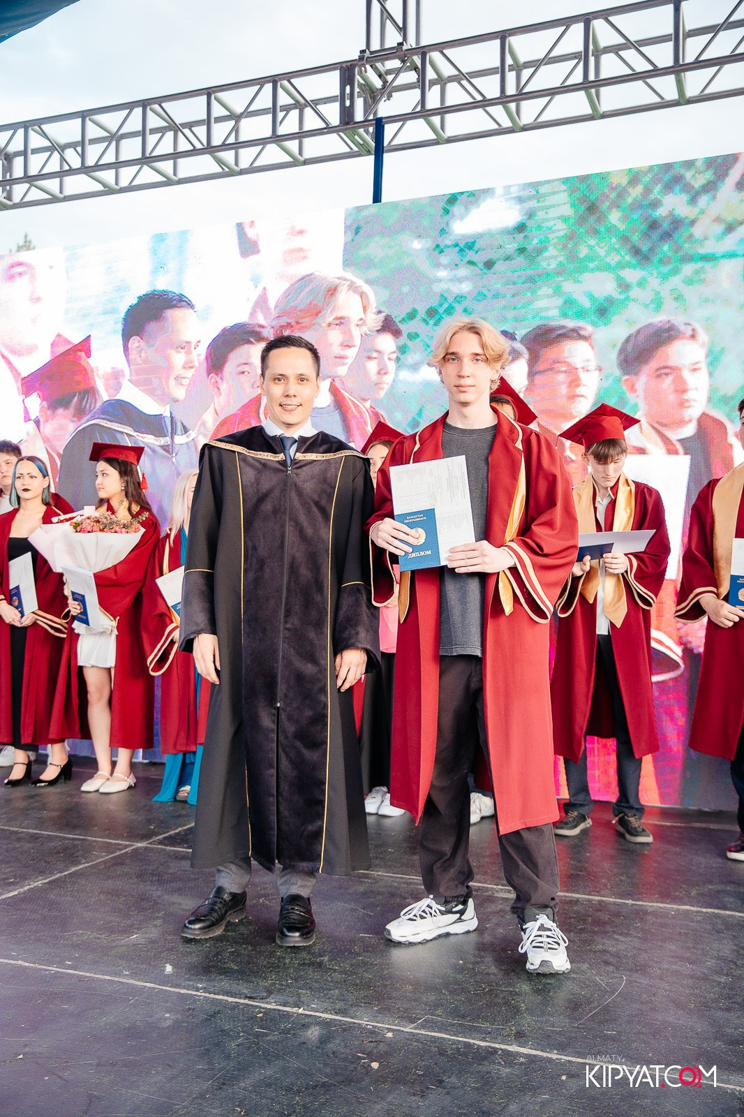 ВРУЧЕНИЕ ДИПЛОМОВ — НАРХОЗ КОЛЛЕДЖ. Part 4. КИПЯТКОМ АЛМАТЫ!