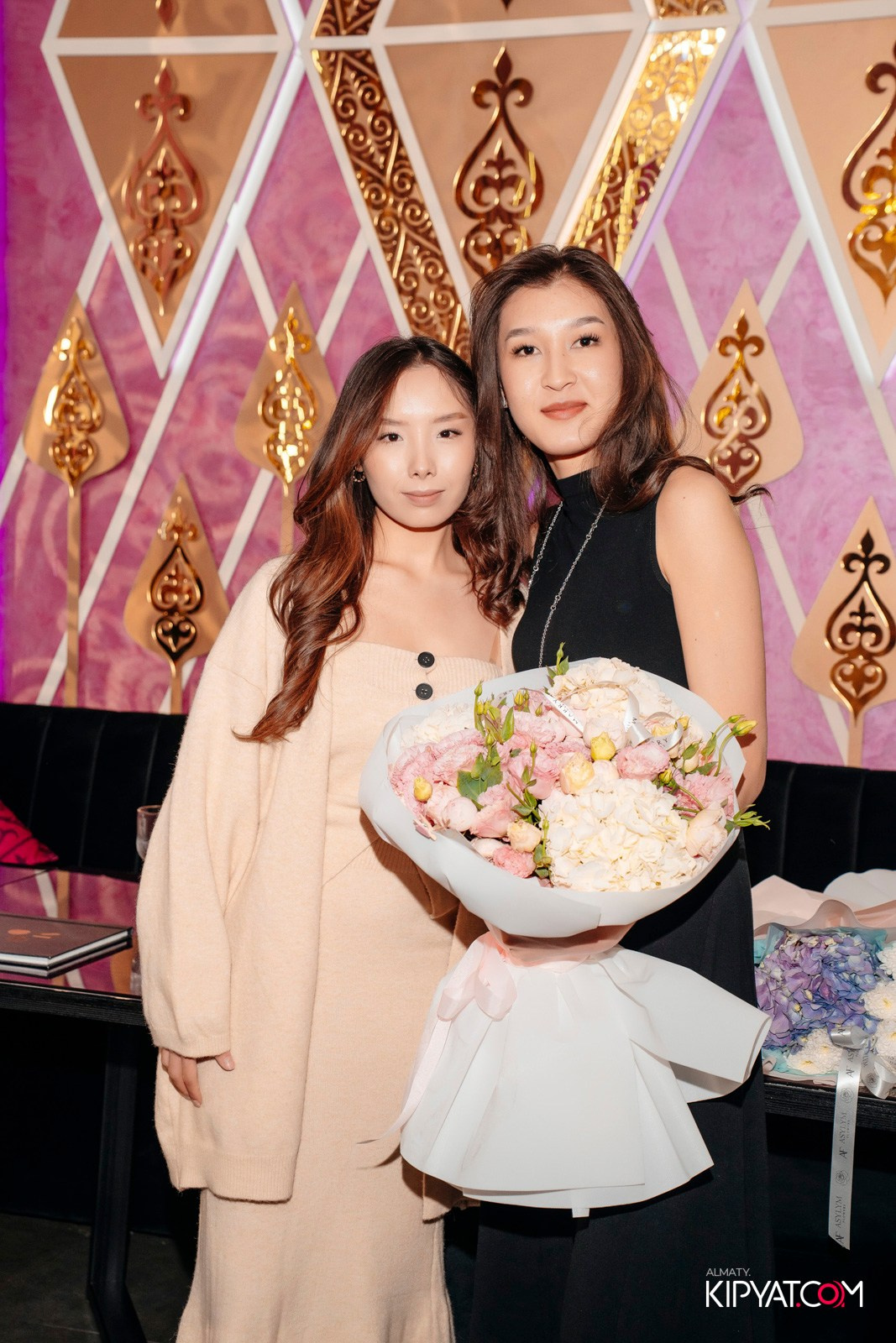 MOOD KARAOKE & TERRACE. КИПЯТКОМ АЛМАТЫ!