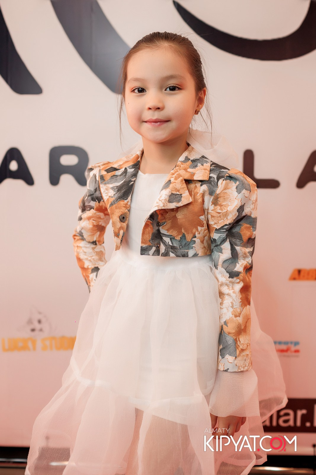 ПРЕЗЕНТАЦИЯ 9 ГРУППЫ КИНОПРОЕКТА «STARBALALAR». КИПЯТКОМ АЛМАТЫ!