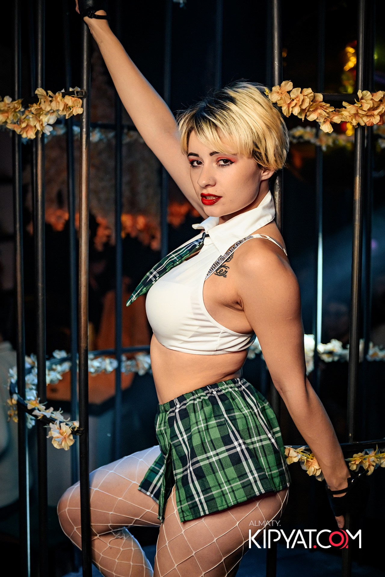 UYAT EMES BAR. КИПЯТКОМ АЛМАТЫ!