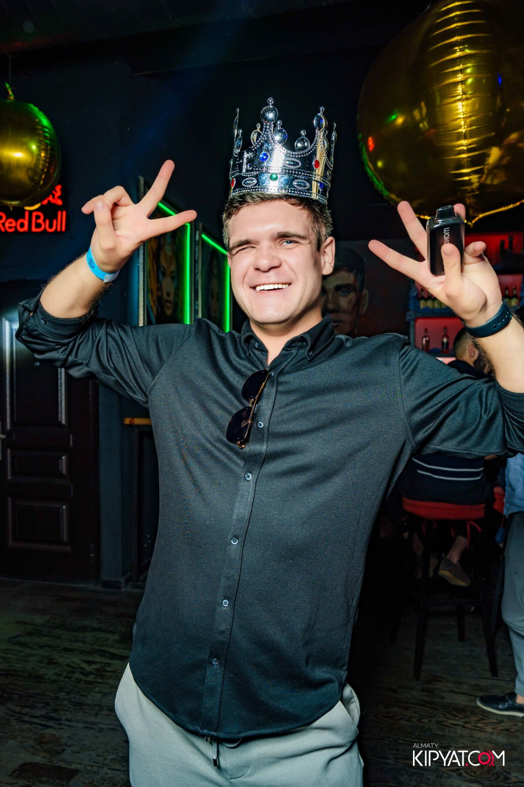 UYAT EMES BAR. КИПЯТКОМ АЛМАТЫ!