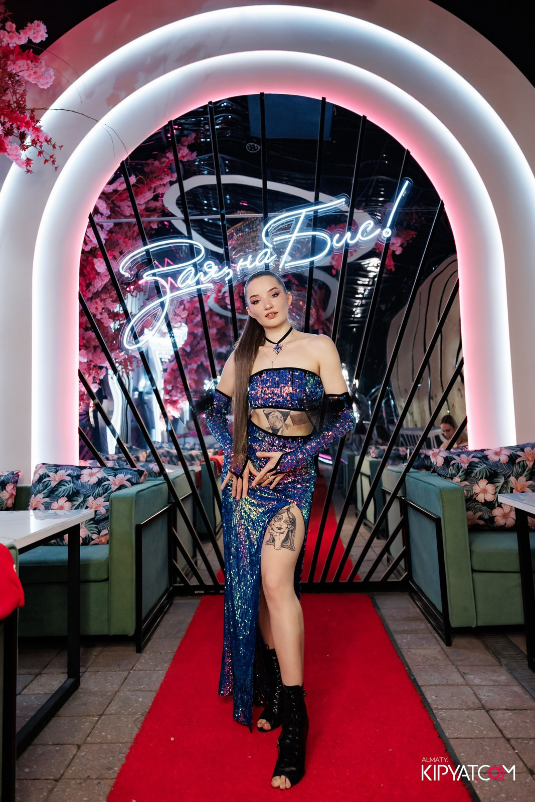 ЗАЯ, НА БИС. КИПЯТКОМ АЛМАТЫ!