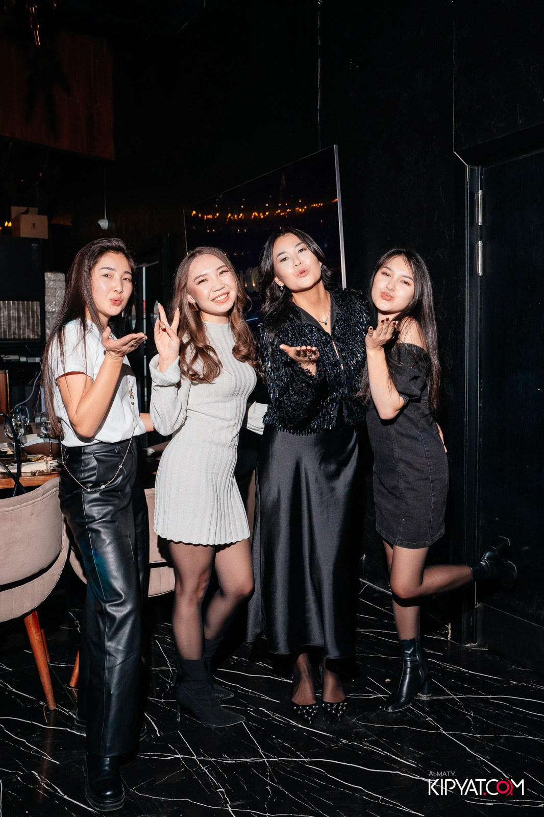 MOOD KARAOKE & TERRACE. КИПЯТКОМ АЛМАТЫ!