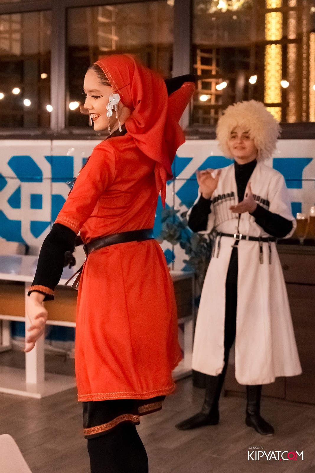 ОТКРЫТИЕ ЛЕТНЕЙ ТЕРАССЫ В РЕСТОРАНЕ ЛАРИСС ИВАННУ ХАЧУ. КИПЯТКОМ АЛМАТЫ!