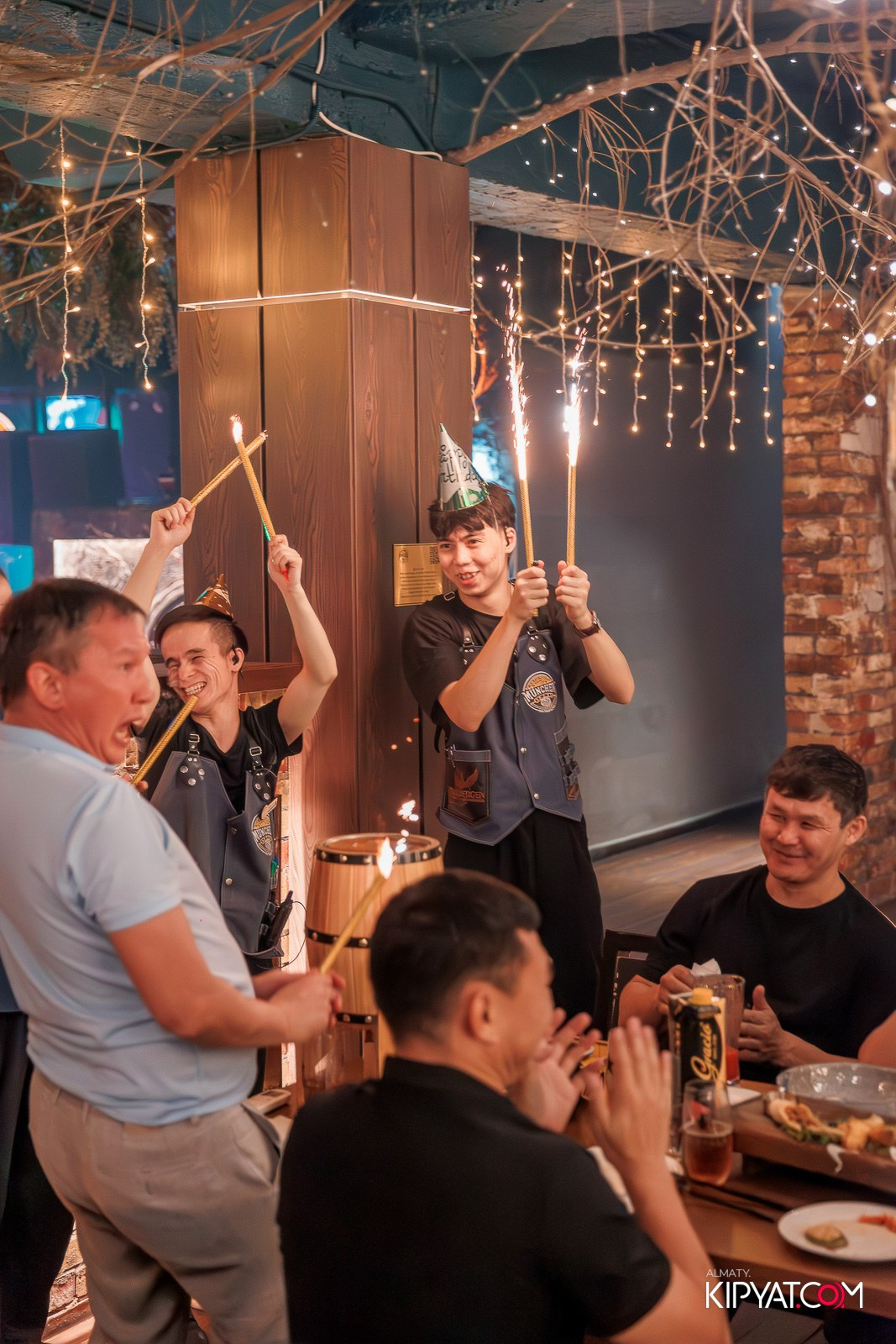 MUNCHEN PUB. КИПЯТКОМ АЛМАТЫ!