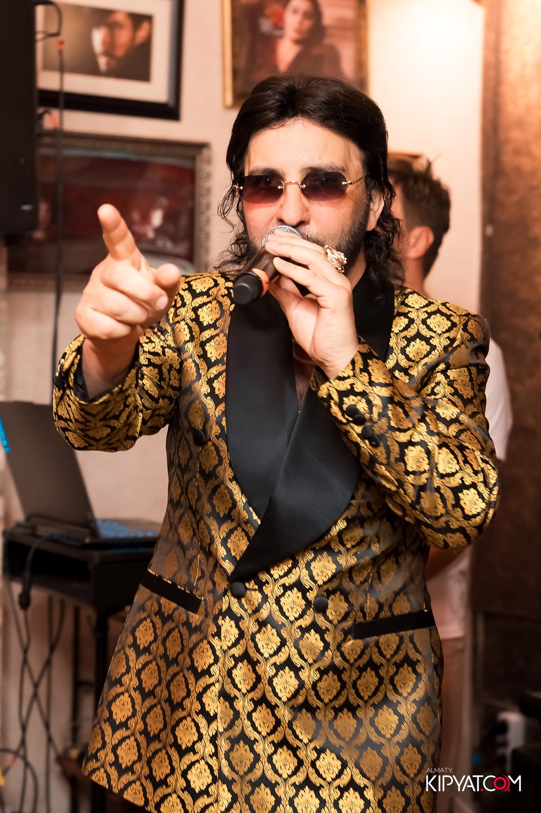 РЕСТОРАН МАРЬИНА РОЩА. КИПЯТКОМ АЛМАТЫ!