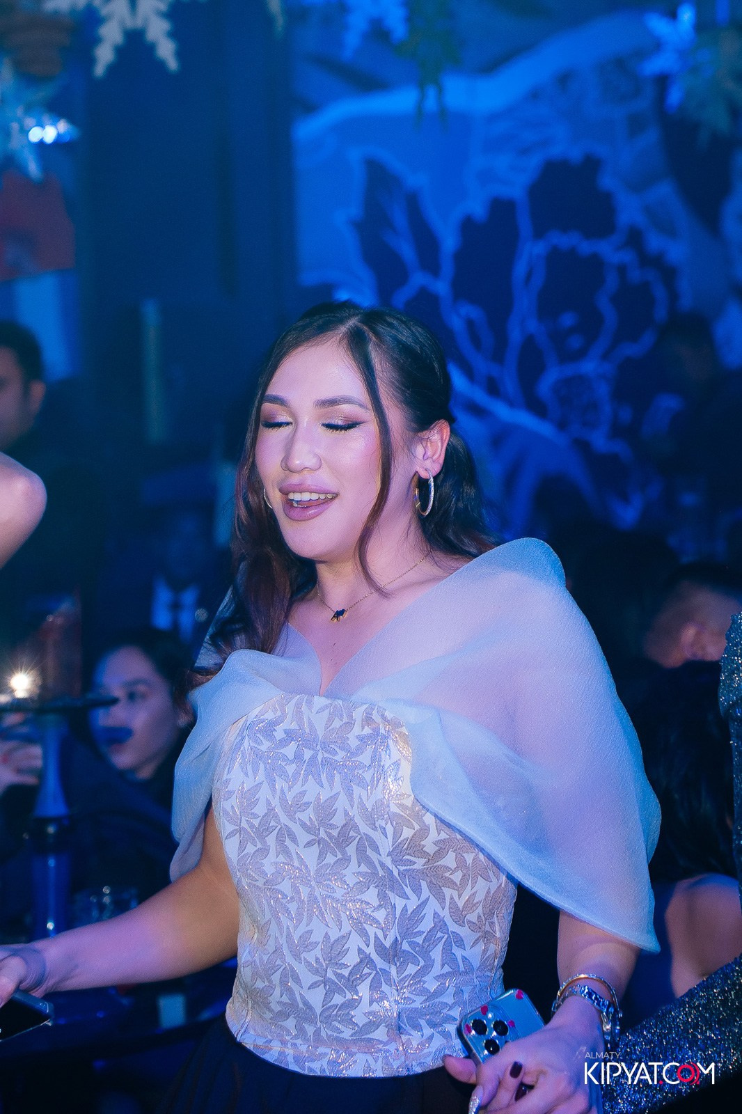 FRIENDS BAR & TERRACE. КИПЯТКОМ АЛМАТЫ!