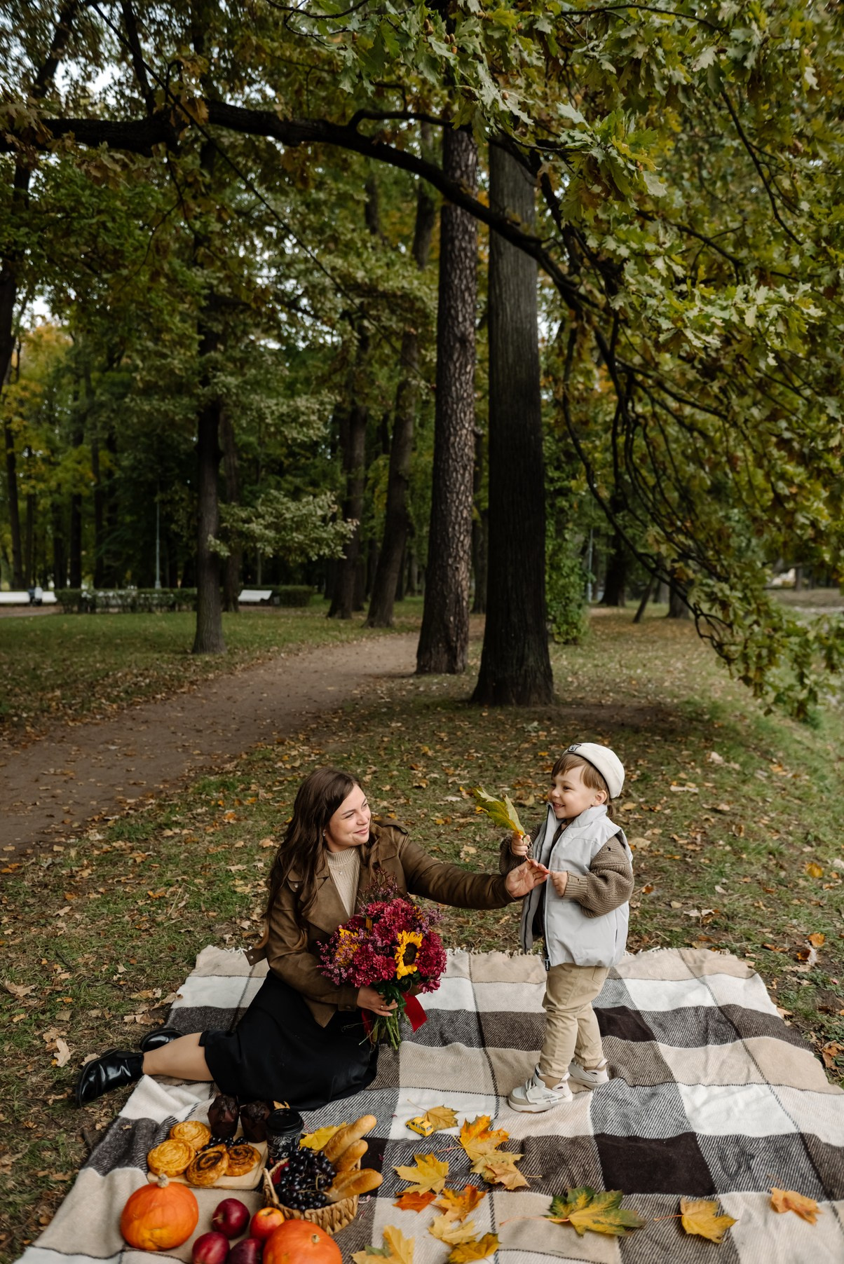 Семейная. Лопухинский сад. Свадебный и сеейный фотограф в Санкт-Петербурге Елена Худякова