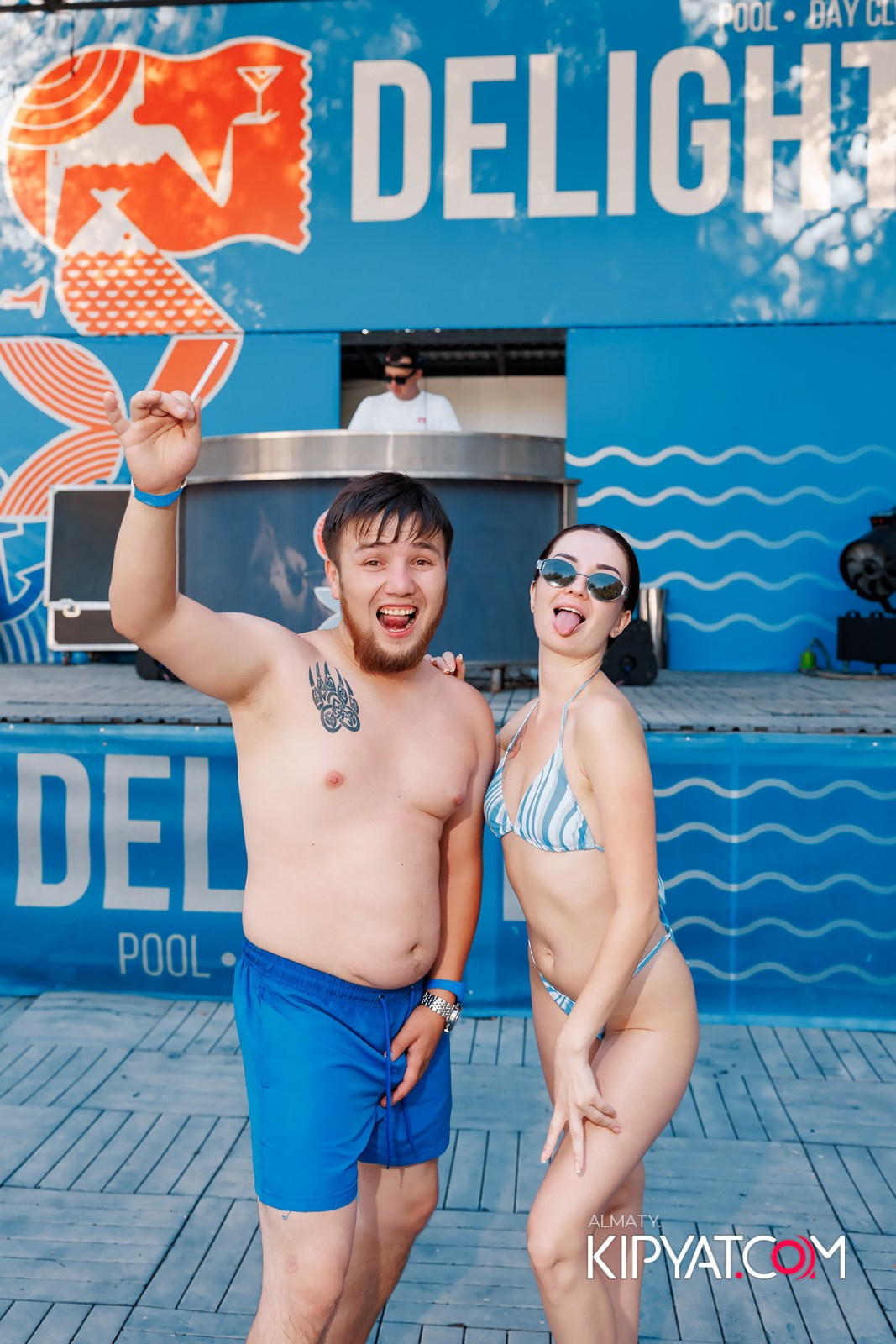 ПЕННАЯ ВЕЧЕРИНКА/ДЫМОВОЕ ШОУ/БАССЕЙН DELIGHT POOL. КИПЯТКОМ АЛМАТЫ!