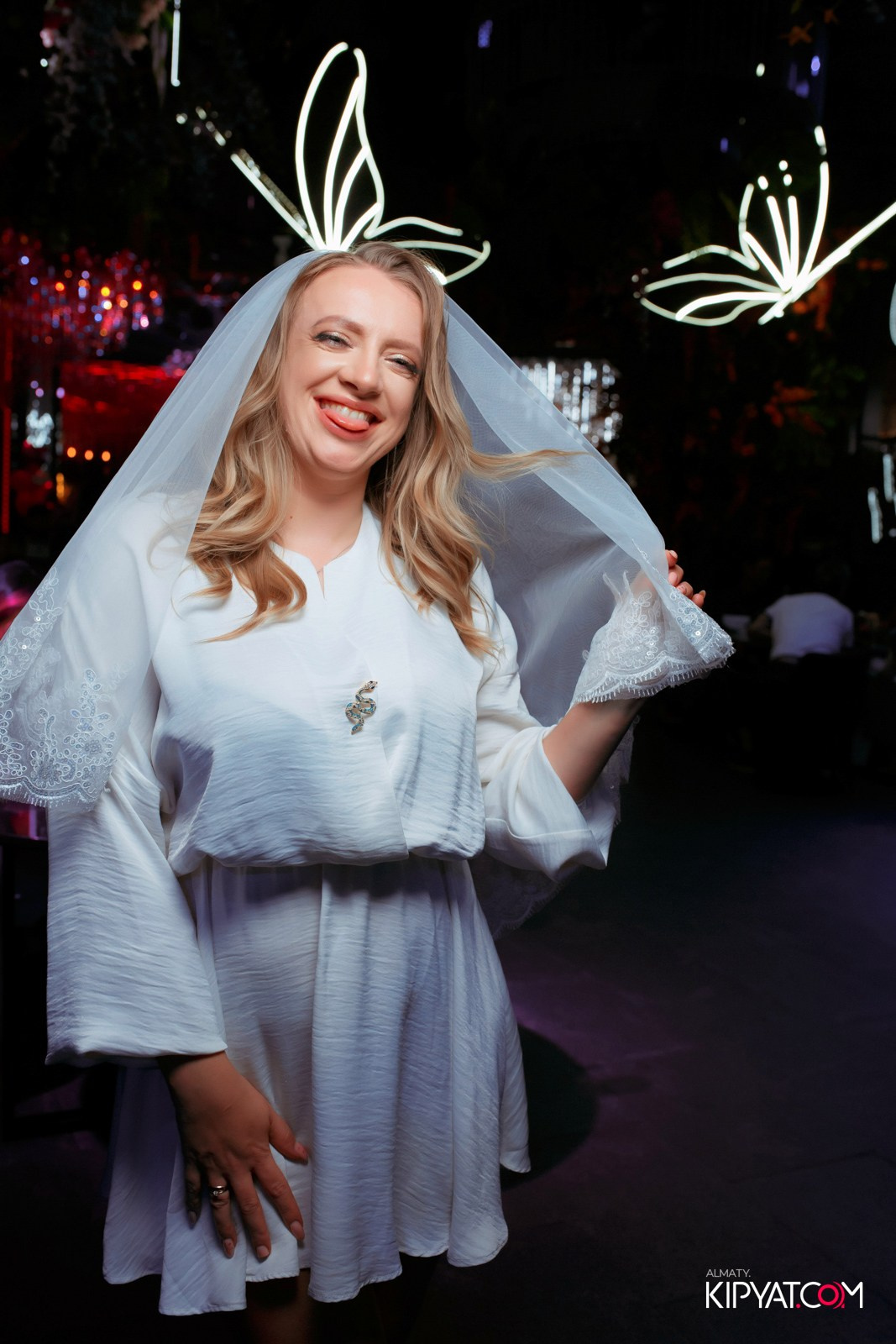 FRIENDS BAR & TERRACE. КИПЯТКОМ АЛМАТЫ!