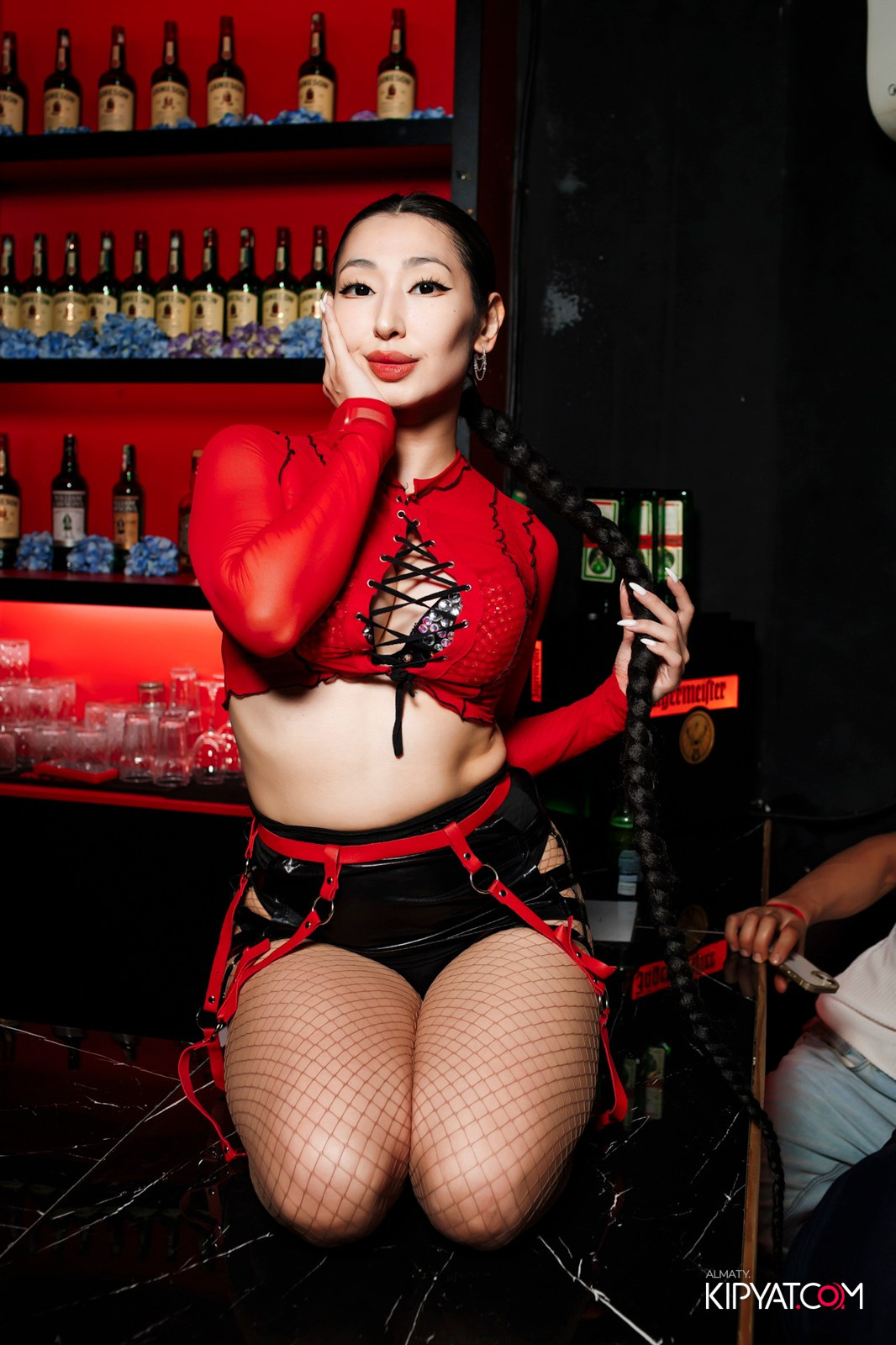 UYAT EMES BAR. КИПЯТКОМ АЛМАТЫ!