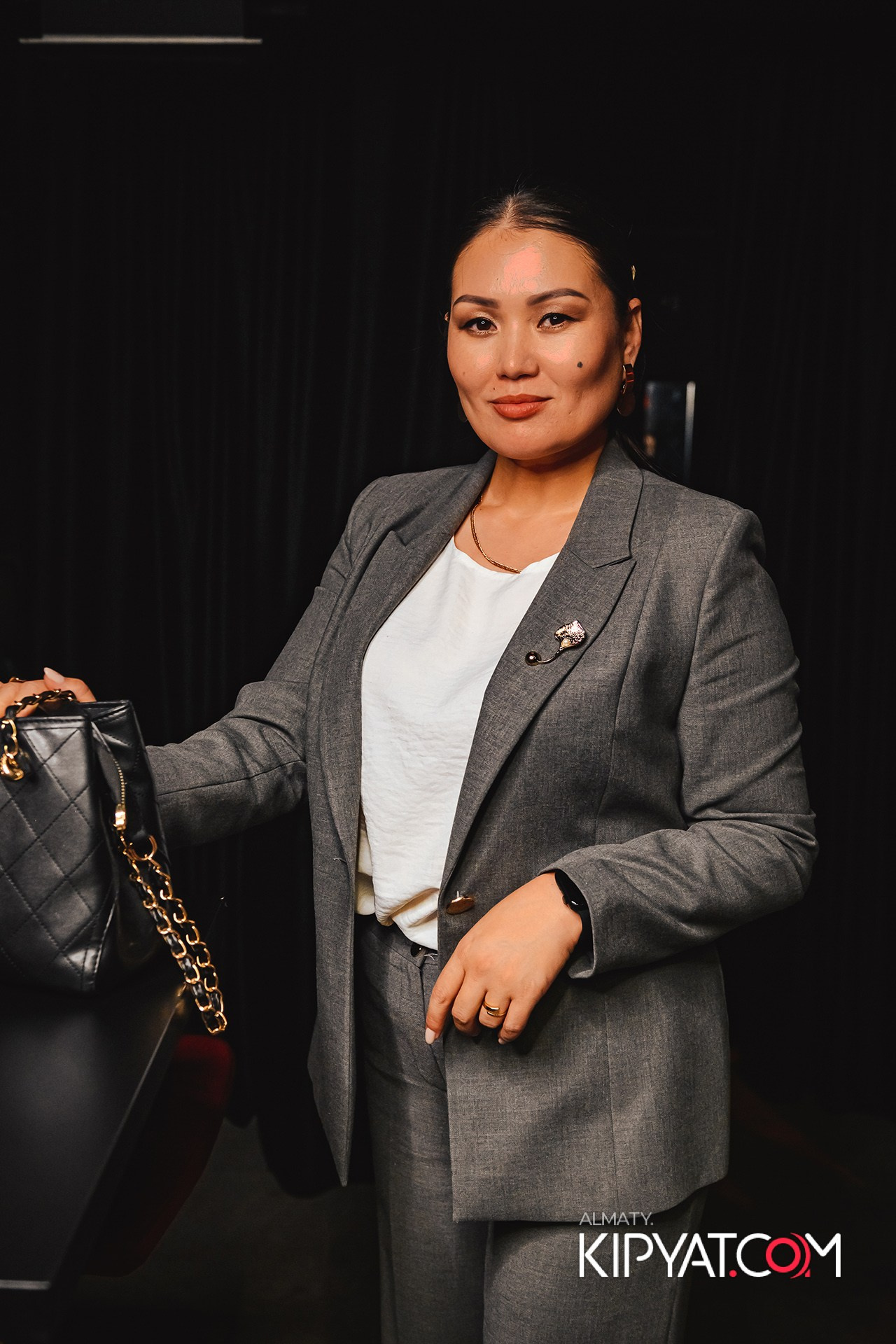 ПОСВЯЩЕНИЕ В СТУДЕНТЫ ''Q'' UNIVERSITY. КИПЯТКОМ АЛМАТЫ!