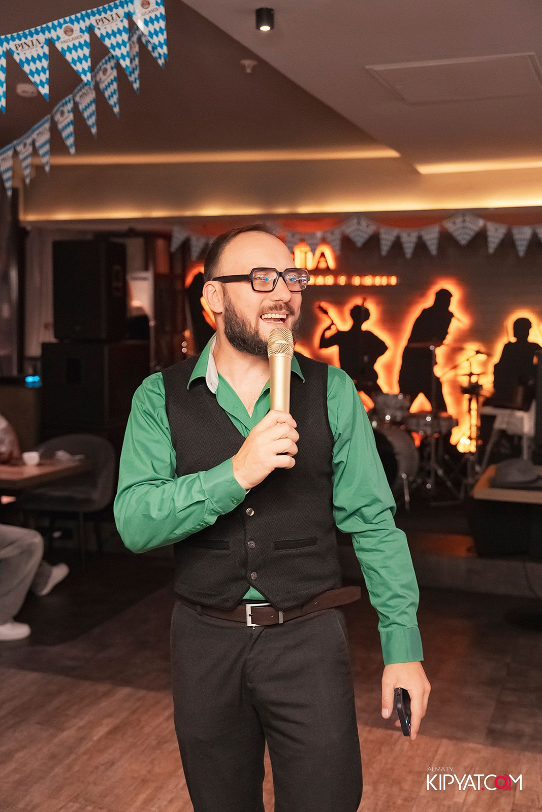 OKTOBERFEST ПИНТА MEGA ALMA-ATA. КИПЯТКОМ АЛМАТЫ!