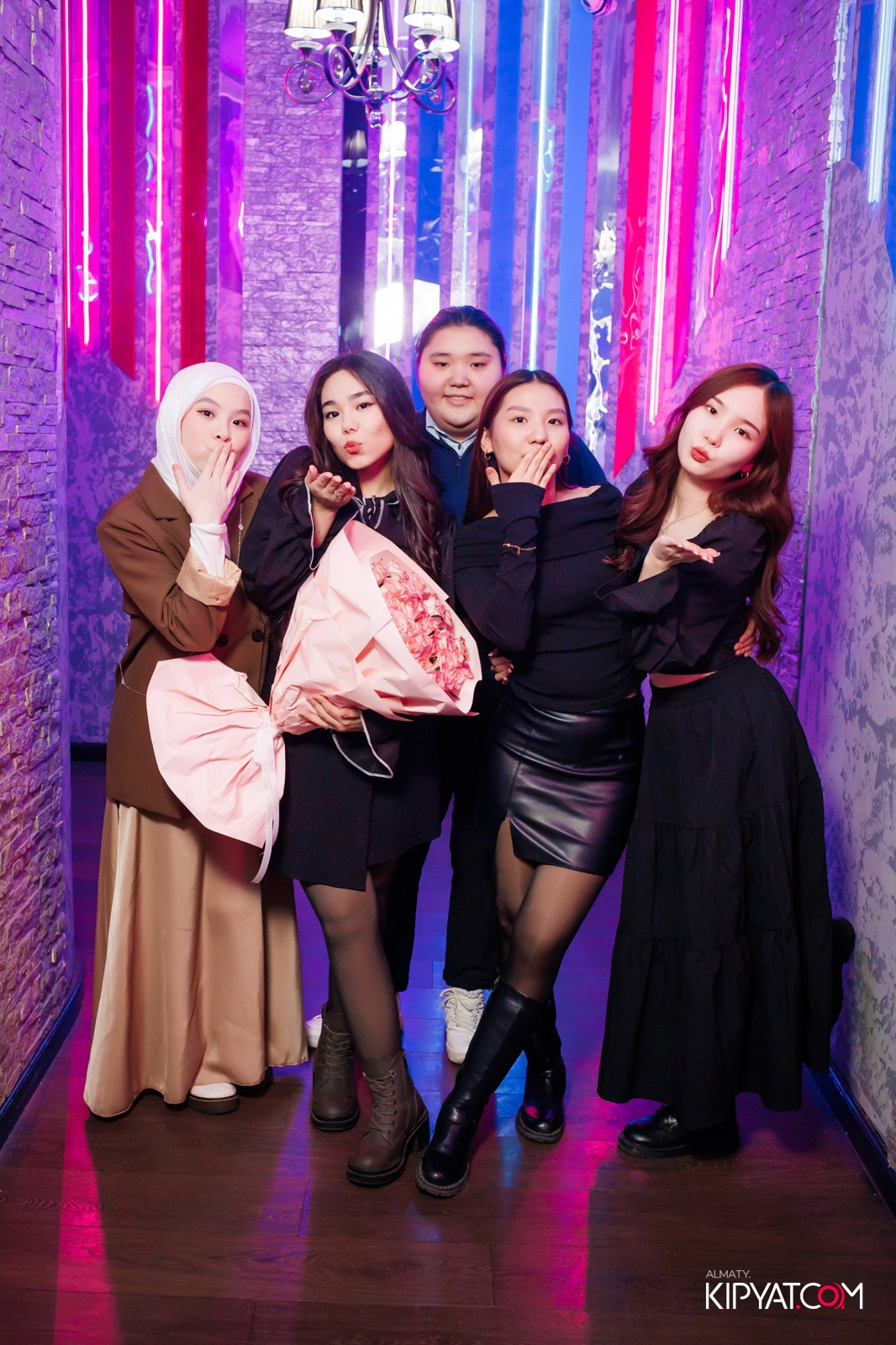 УХО И МЕДВЕДЬ НА ГАГАРИНА. КИПЯТКОМ АЛМАТЫ!