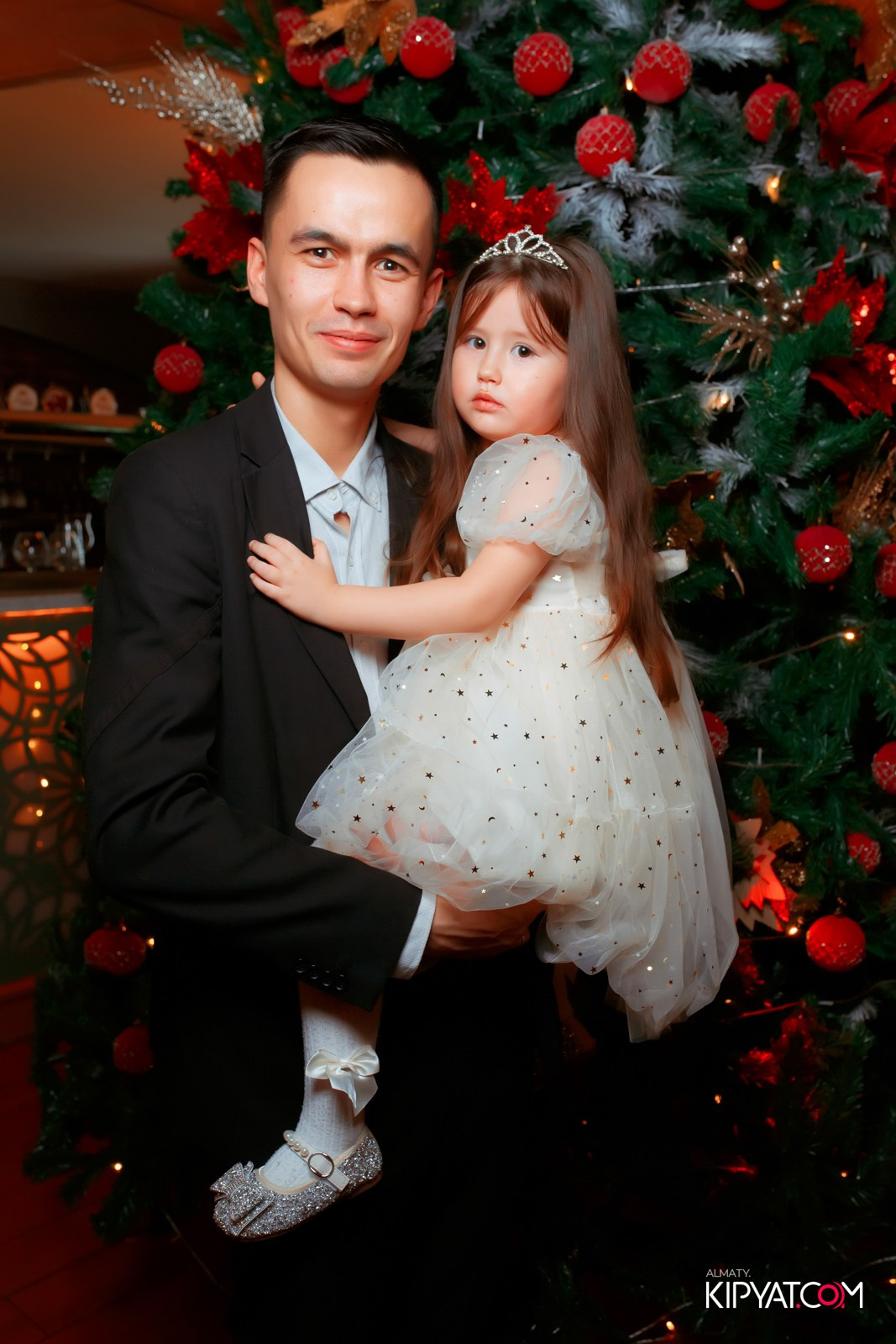 ГРУЗИНСКИЙ ДВОР НА КАБАНБАЙ БАТЫРА. КИПЯТКОМ АЛМАТЫ!