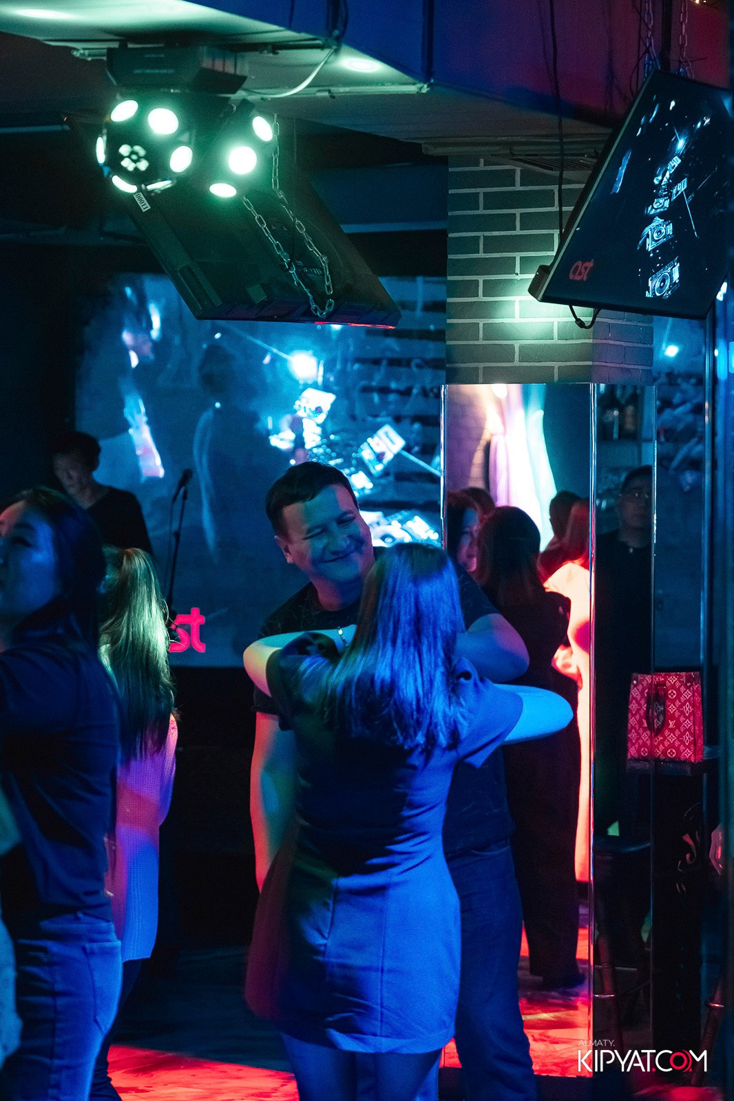 КАРАОКЕ DOREMI. КИПЯТКОМ АЛМАТЫ! Фотосъемка мероприятий в Алматы