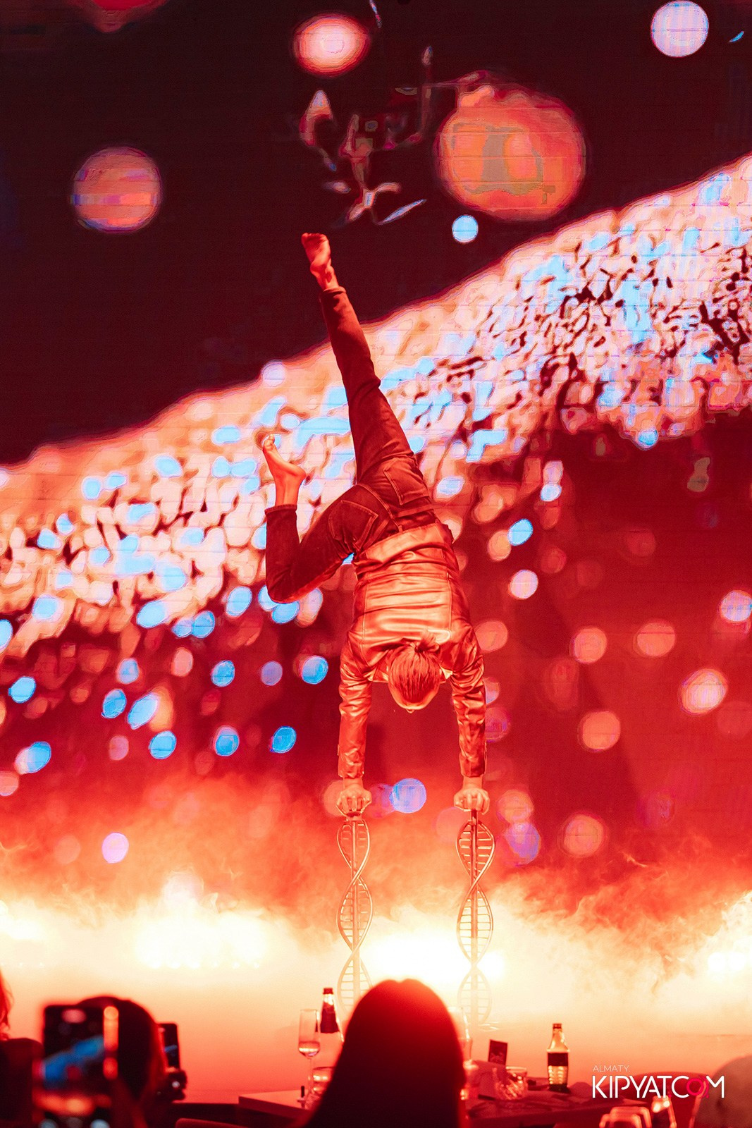 QUEEN. КИПЯТКОМ АЛМАТЫ!