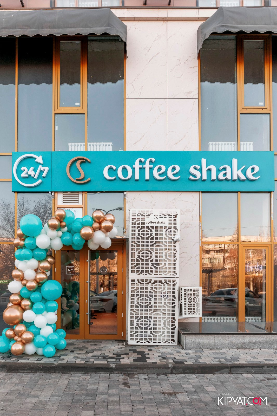 ОТКРЫТИЕ COFFEE SHAKE АСЫЛ ТАС. КИПЯТКОМ АЛМАТЫ!