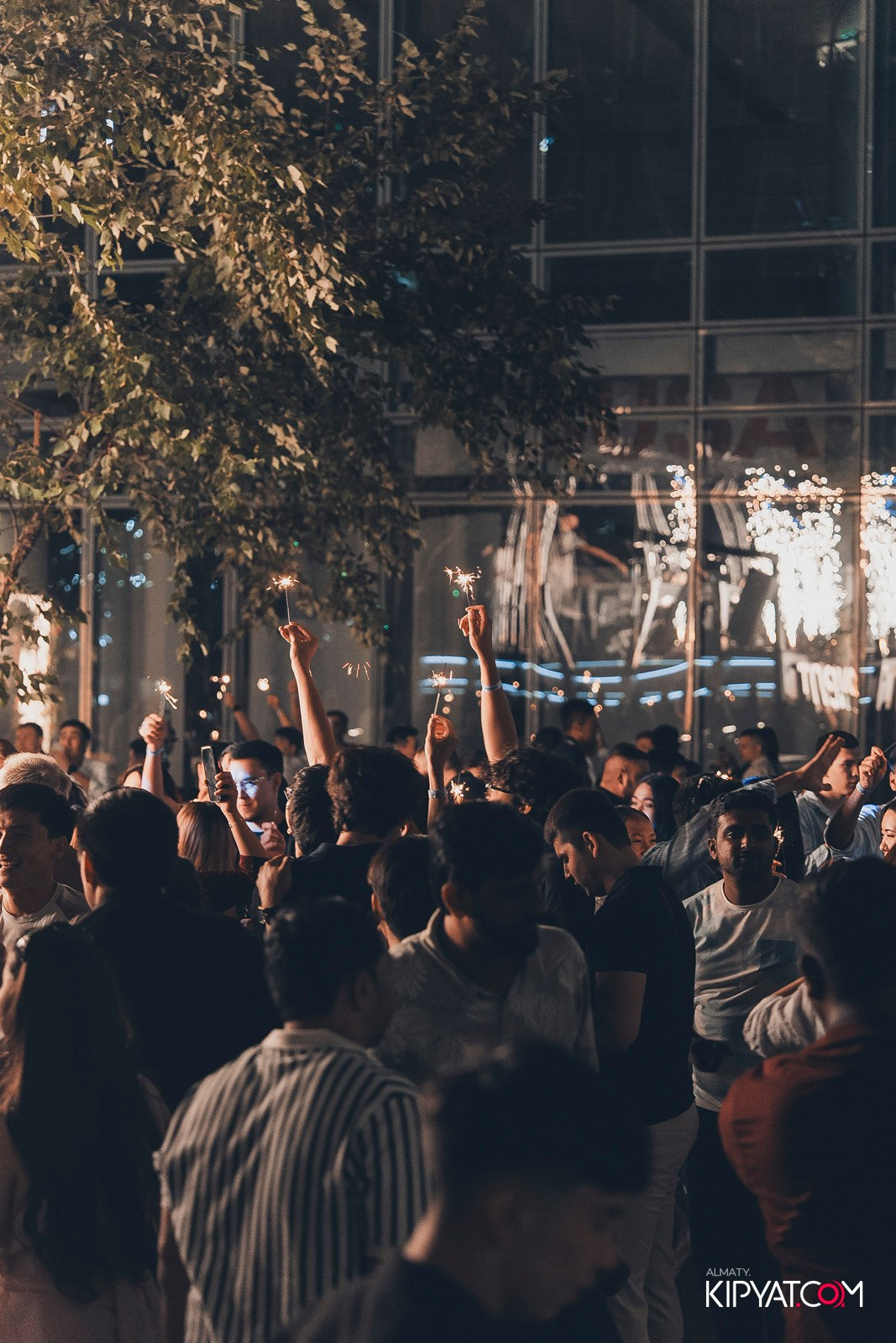 EVENT BAR. КИПЯТКОМ АЛМАТЫ!