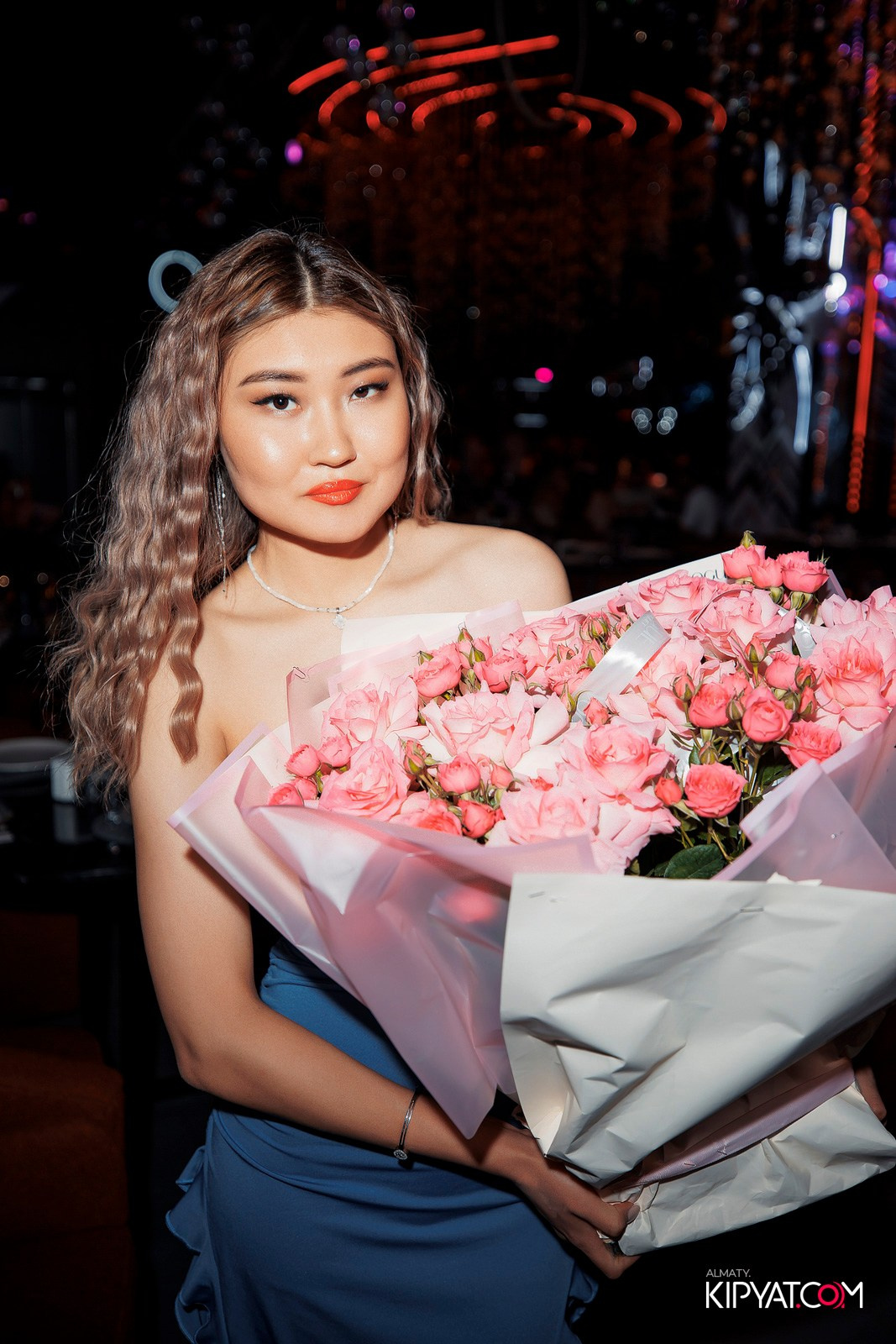 FRIENDS BAR & TERRACE. КИПЯТКОМ АЛМАТЫ!