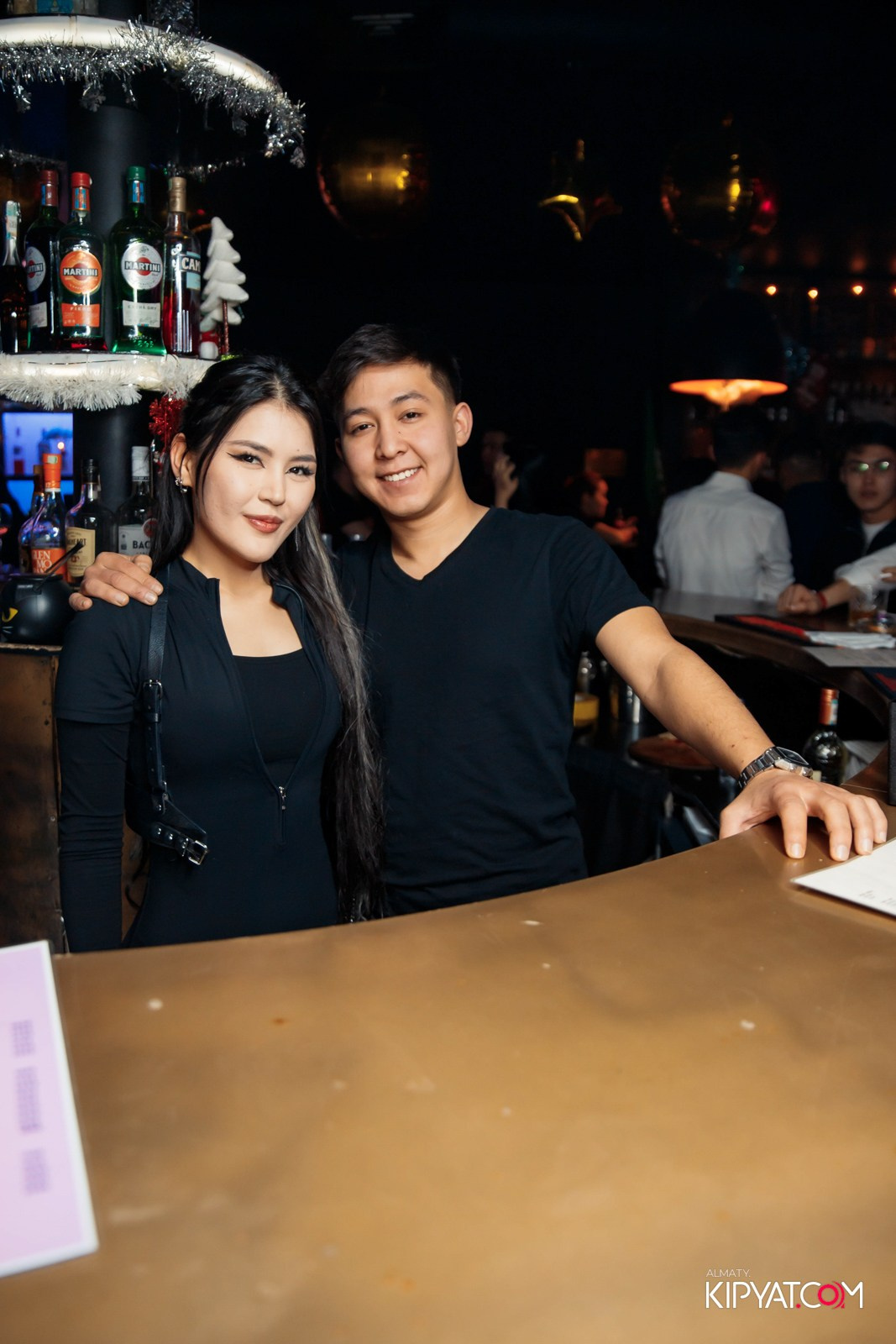 UYAT EMES BAR. КИПЯТКОМ АЛМАТЫ!