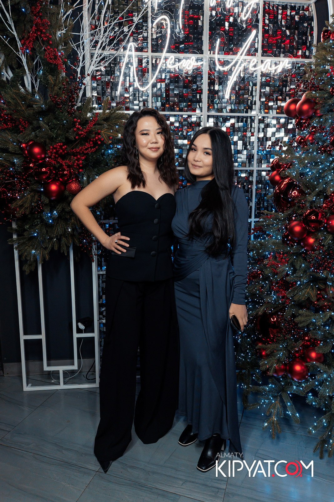 FRIENDS BAR & TERRACE. КИПЯТКОМ АЛМАТЫ!