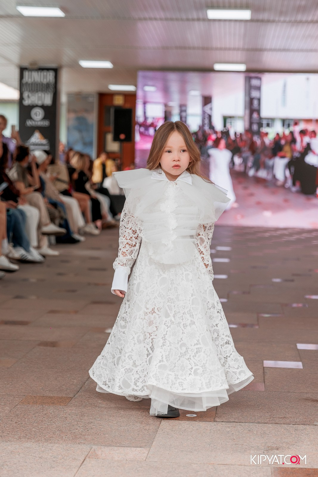 JUNIOR FASHION SHOW. КИПЯТКОМ АЛМАТЫ!