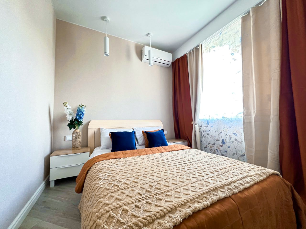 Шикарная квартира в центральном Сочи, рядом с морем!. Квартиры посуточно, длительно в Сочи, LARA APART GROUP