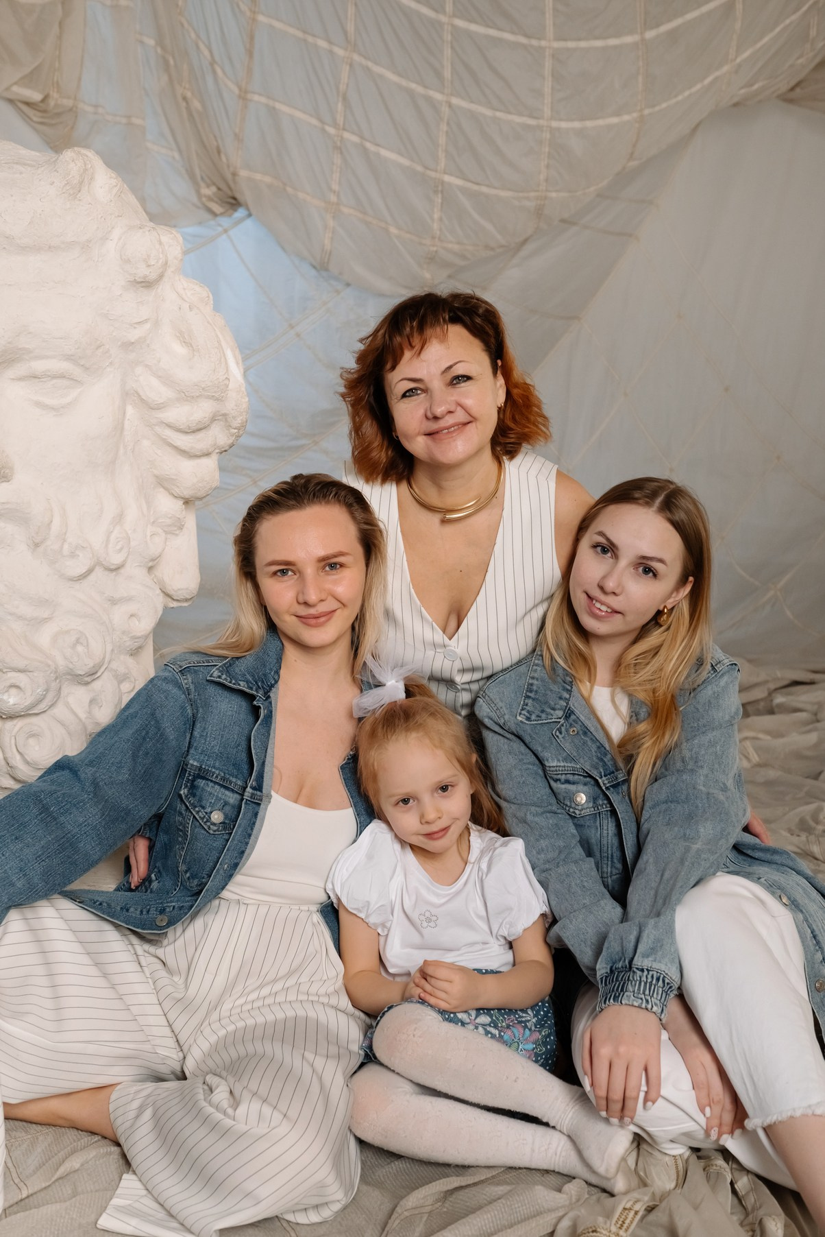 Семейная фотосессия в студии. Свадебный и семейный фотограф в Санкт-Петербурге (Спб) Елена Худякова