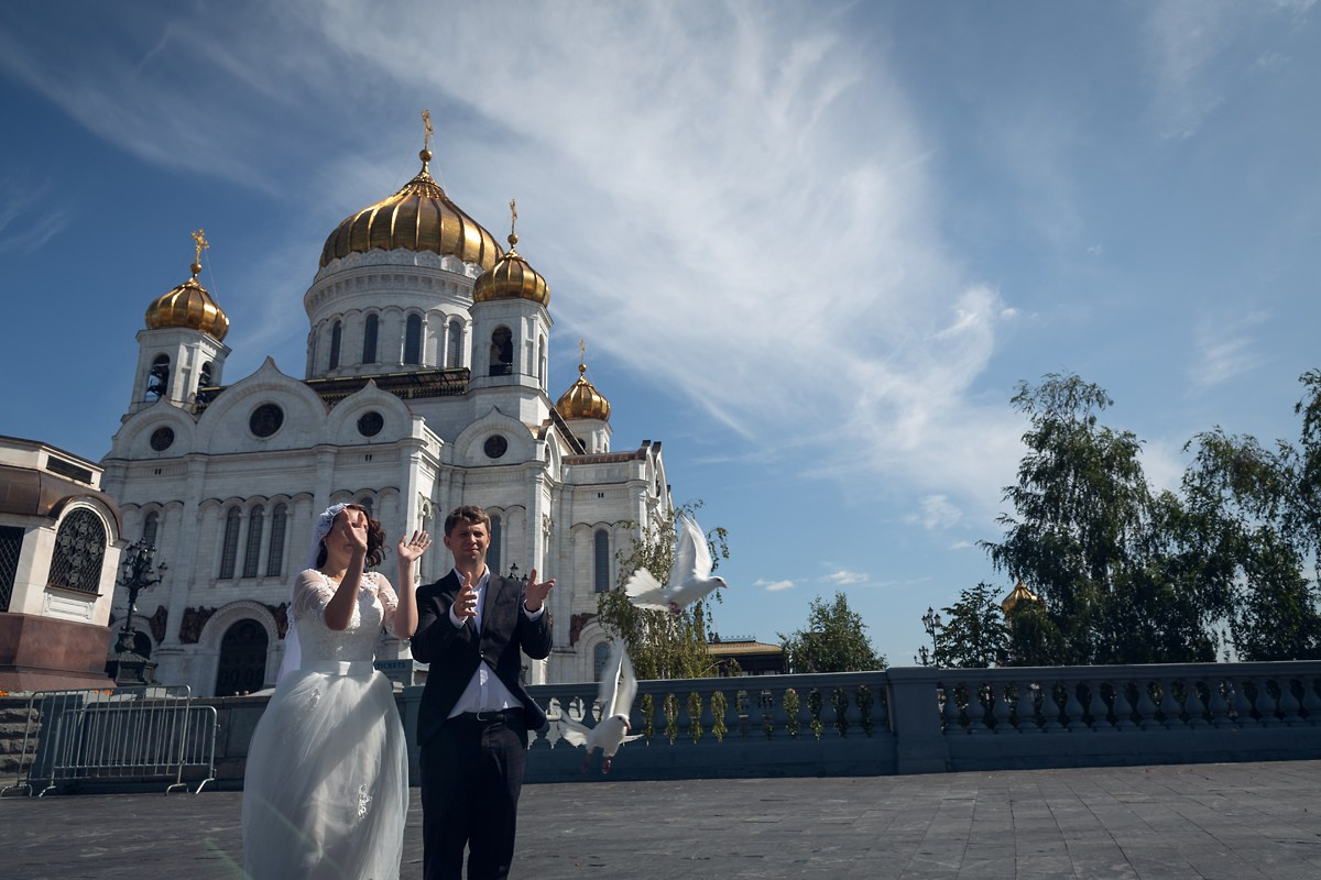 Венчание в главном Храме. Свадебный и репортажный фотограф в Москве и Московской области