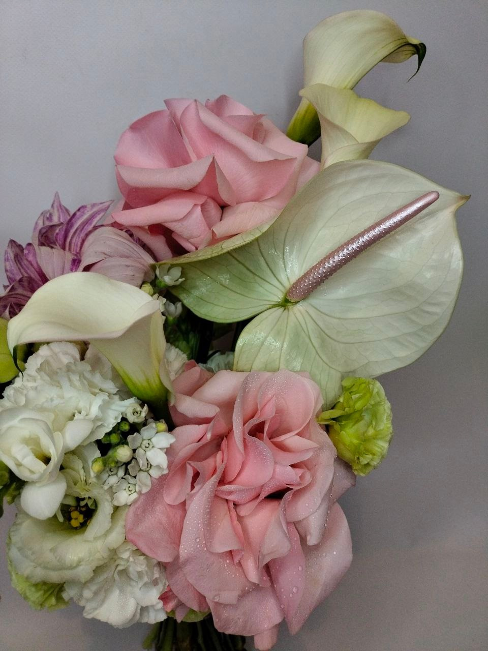  Букет невесты на заказ, букет для невесты Москва, свадебный флорист, флорист на свадьбу, сборка букета на свадьбу, ручная работа, букет для невесты ручной работы, букет невесты ручной работы . бутоньерка жениха в подарок, авторский букет для невест, современный букет невесты. Букет для невесты с антуриумом и вывернутой эквадорской розой. авторский букет невесты, современный букет невесты, невеста 2025,  букет невесты, свадебный букет, свадьба 2025, свадебный букет, свадебный букет невесты, флорист на свадьбу, флорист фрилансер, флорист москва, ручная работа, яркий букет невесты, современный букет невесты,т, флорист на свадьбу, хороший флорист, флорист фрилансер, букет по фото, флорист профессионал.