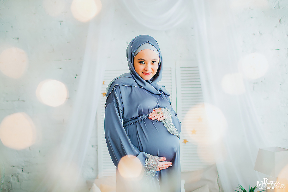 Профессиональный свадебный и семейный фотограф Муллагалиев Рустам, тел.: 89050383257 
В ожидании чуда лучше проводить на сроке 7 месяцев, в фотостудии если на улице уже прохладно и можно на природе, если не сильно жарко. В ожидании чуда подразумевает фотосессия беременной мамы. Иногда участником фотосъемки бывает папа. В ожидании чуда лучше согласовывать заранее, предварительно оговорить все нюансы и при надобности забронировать фотостудию. 