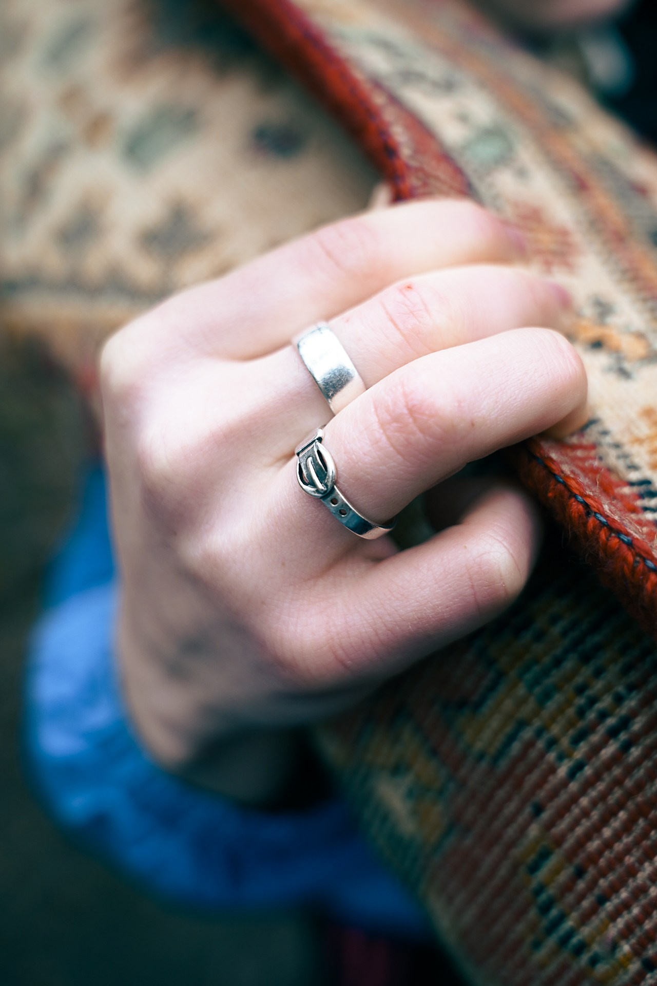 В кадре: Разбитая ваза. Объективно. Показываю жизнь через свои кадры